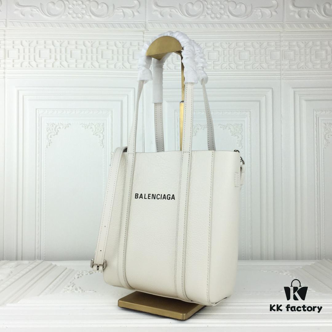 Balenciaga B. Everyday Tote Bag Small Size – New Arrival, Stylish and Practical, Made from Italian Imported Calfskin Leather