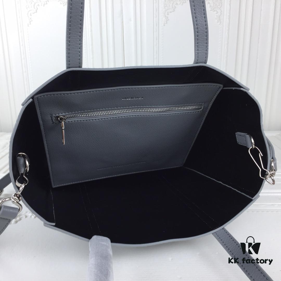 Balenciaga B. Everyday Tote Bag Large Size – New Arrival, Stylish and Practical, Made from Italian Imported Calfskin Leather