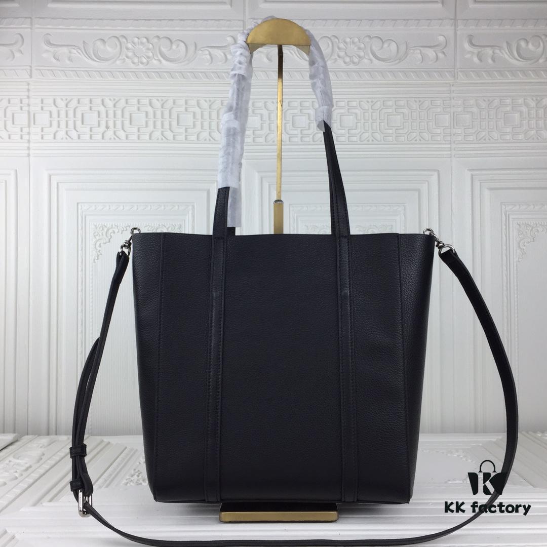 Balenciaga B. Everyday Tote Bag Large Size – New Arrival, Stylish and Practical