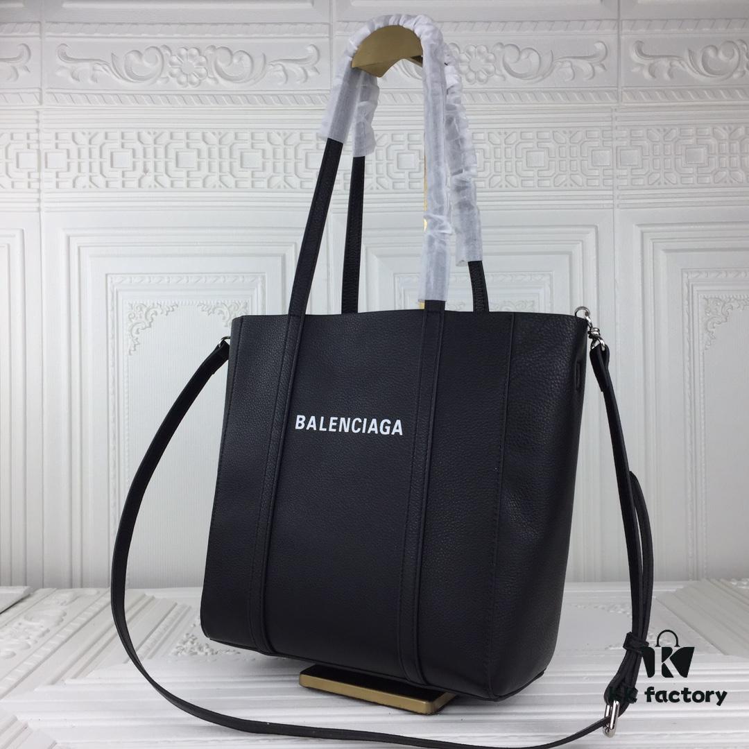 Balenciaga B. Everyday Tote Bag Large Size – New Arrival, Stylish and Practical