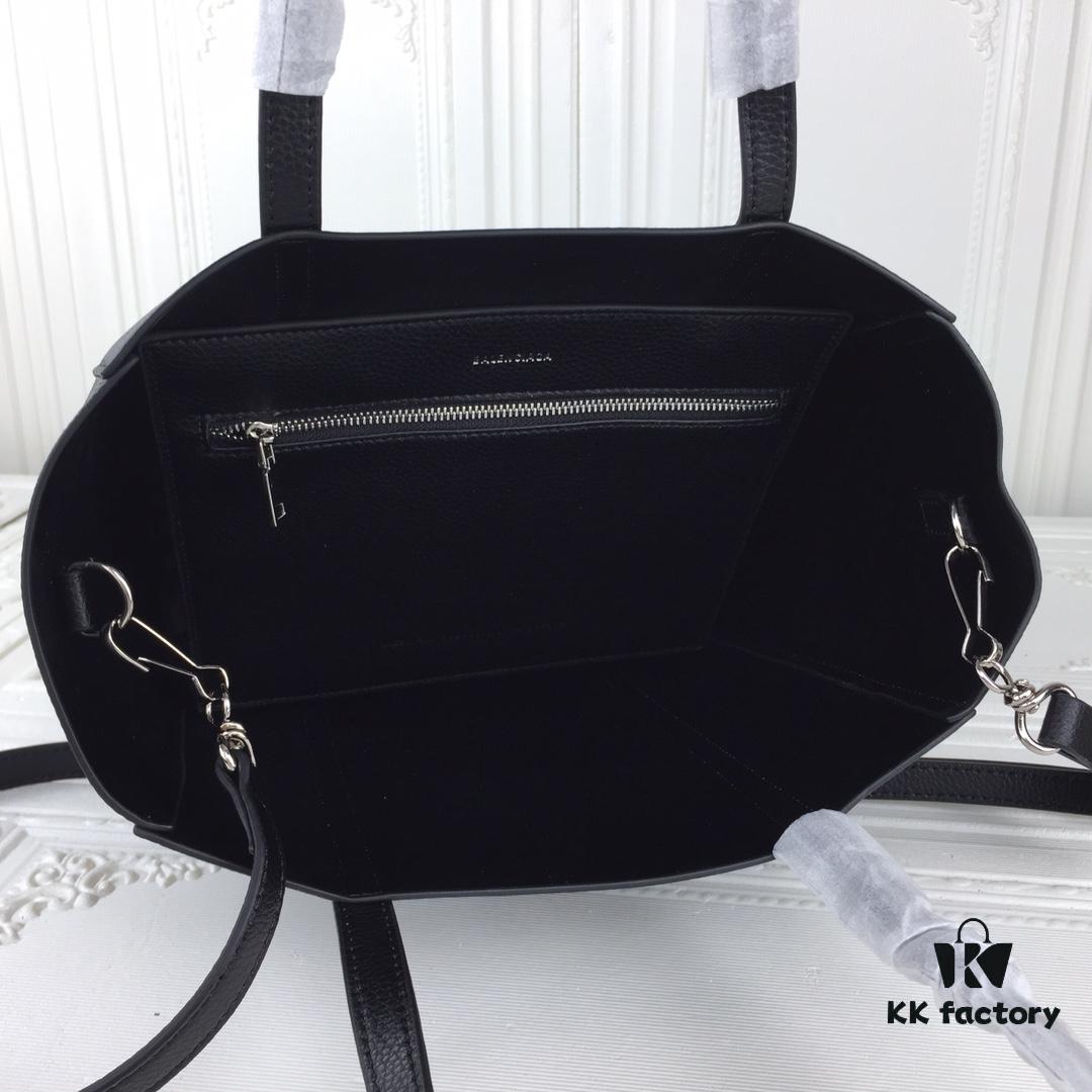 Balenciaga B. Everyday Tote Bag Large Size – New Arrival, Stylish and Practical