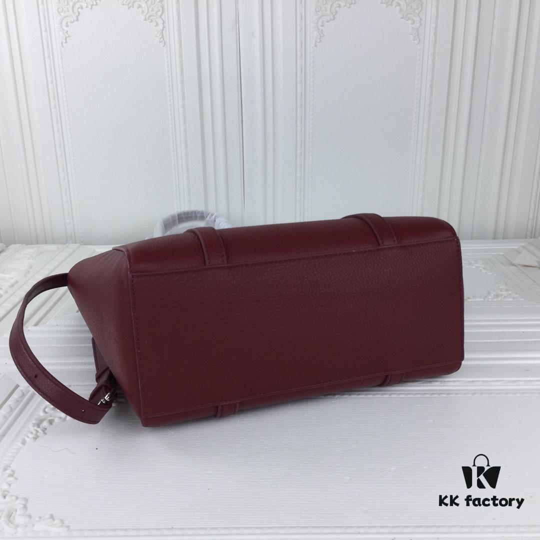 Balenciaga B. Everyday Tote Bag Large Size – New Arrival, Stylish and Practical, Made from Italian Imported Calfskin