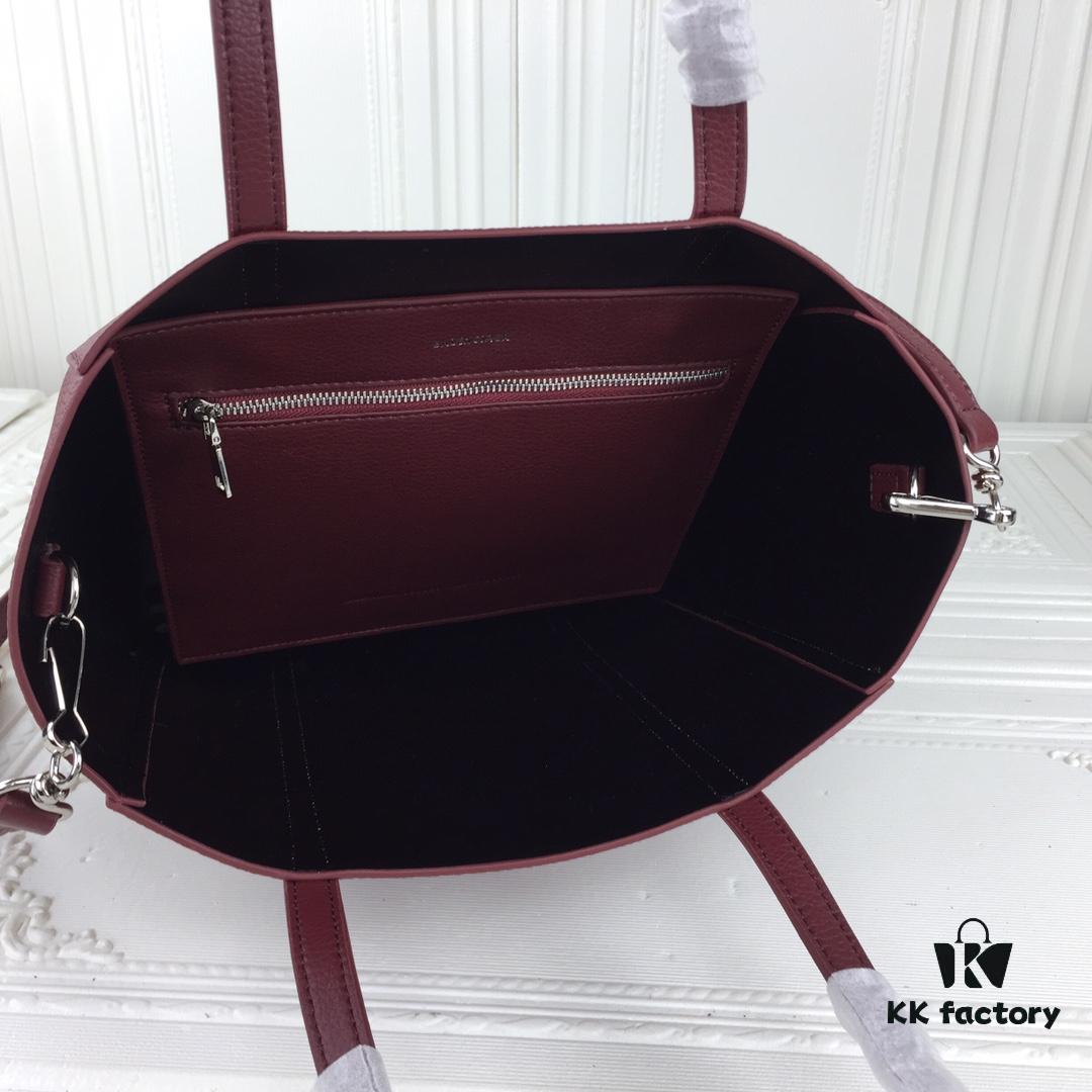 Balenciaga B. Everyday Tote Bag Large Size – New Arrival, Stylish and Practical, Made from Italian Imported Calfskin