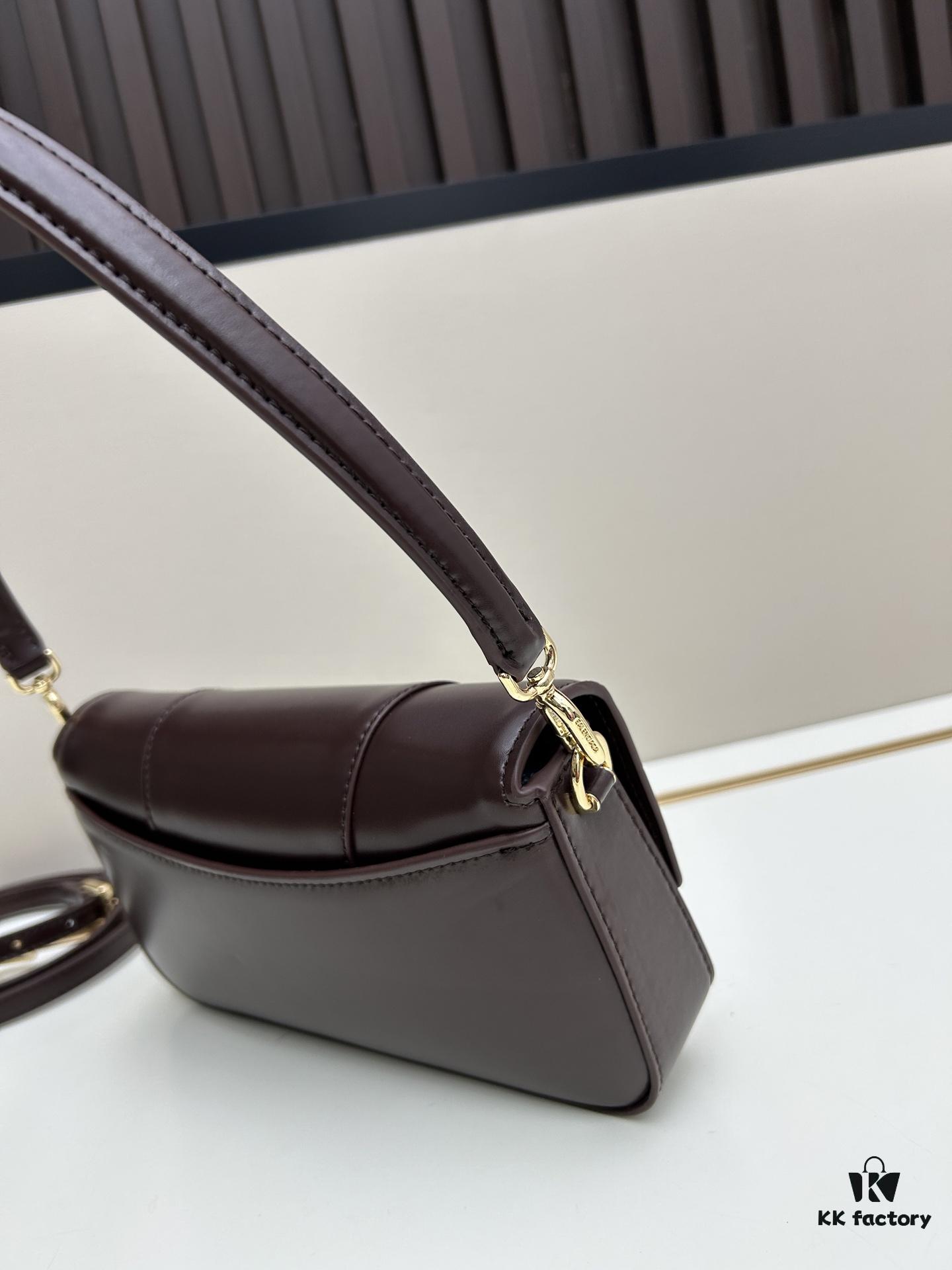 Luxury Gift Box 🎁, Balenciaga H02606 Model, 23x13x4cm, Full-Grain Leather, 2025 New Arrival Niche Bag 🛍️ Essential for Early Risers