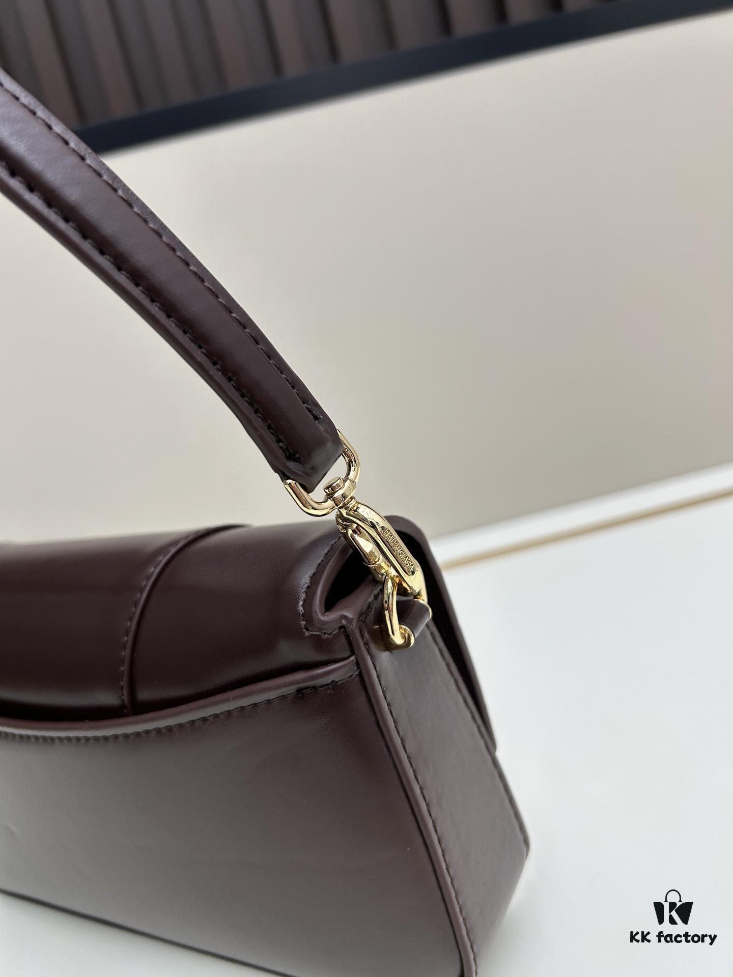 Luxury Gift Box 🎁, Balenciaga H02606 Model, 23x13x4cm, Full-Grain Leather, 2025 New Arrival Niche Bag 🛍️ Essential for Early Risers