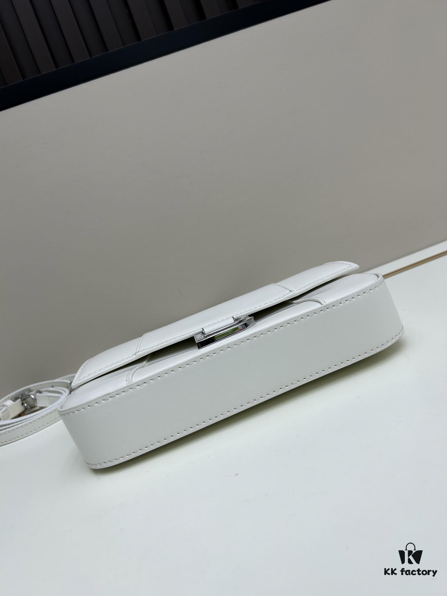 Balenciaga Model: H02606, Size 23x13x4cm, Full-Grain Leather, 2025 New Arrival Unique Design Bag for Early Risers