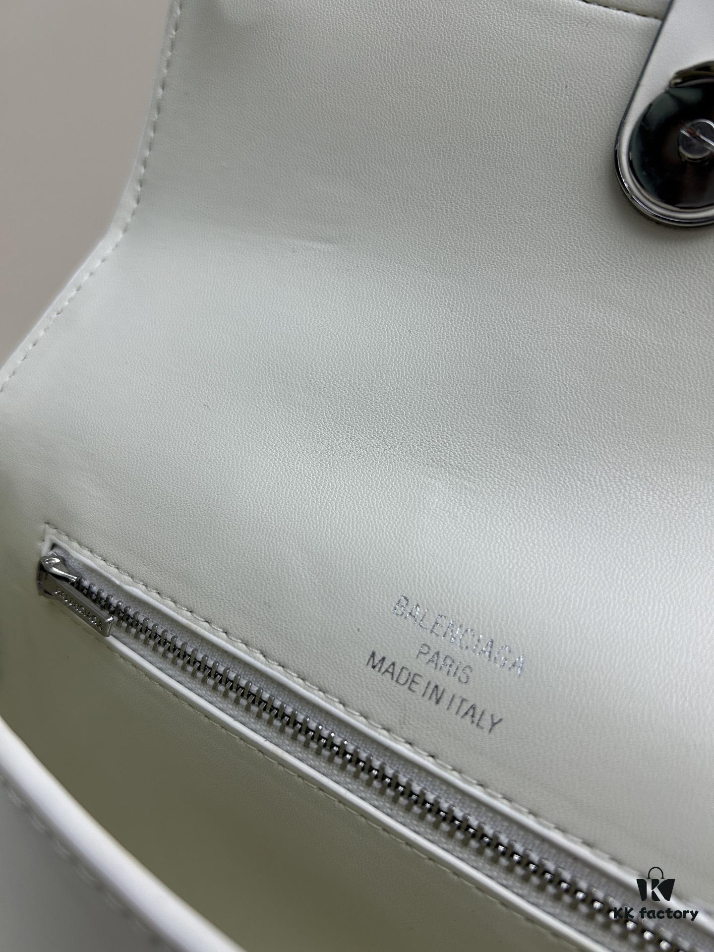 Balenciaga Model: H02606, Size 23x13x4cm, Full-Grain Leather, 2025 New Arrival Unique Design Bag for Early Risers