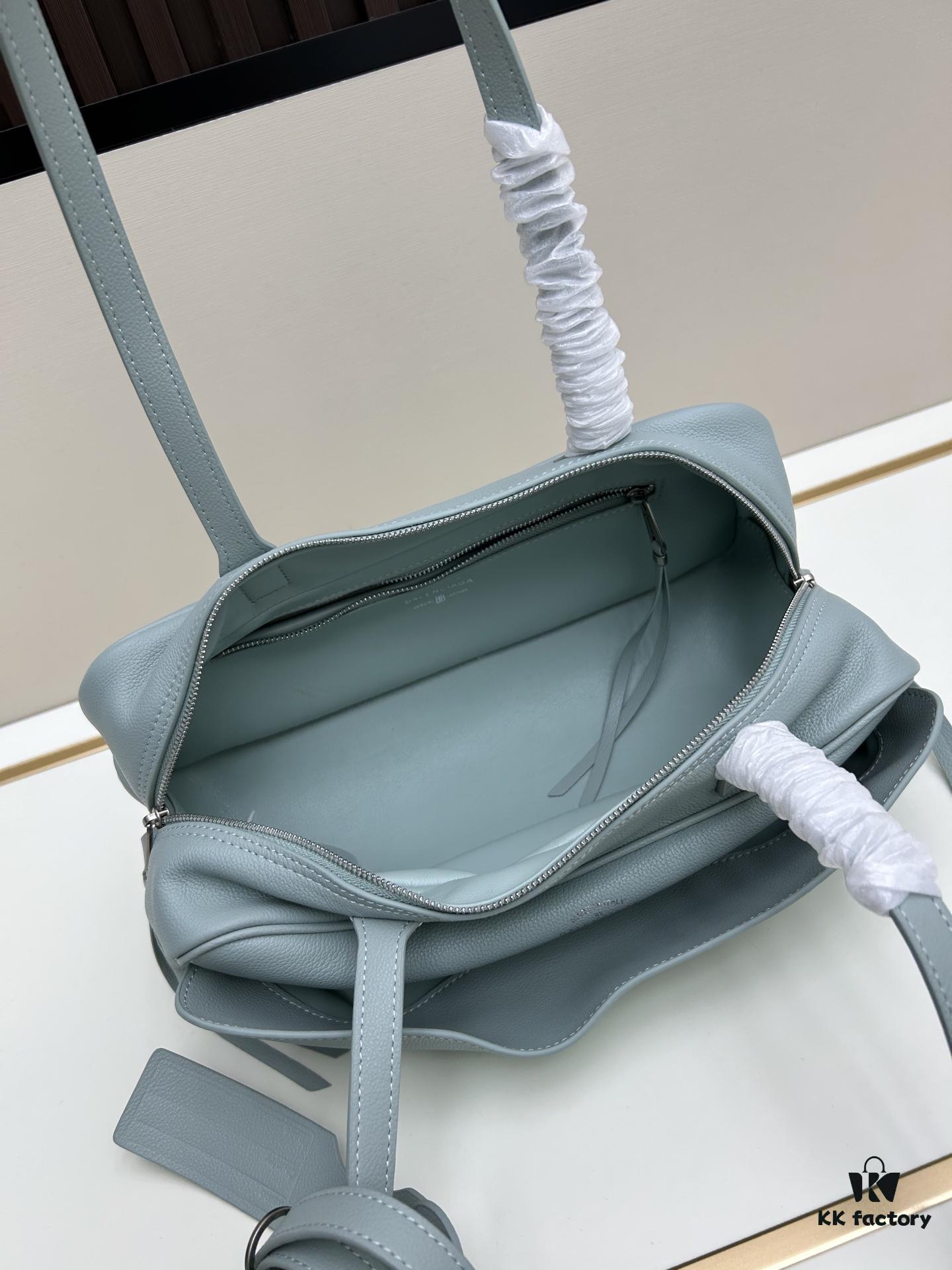 Small Size 💰 Balenciaga—Carrie Bowling Bag 🎳