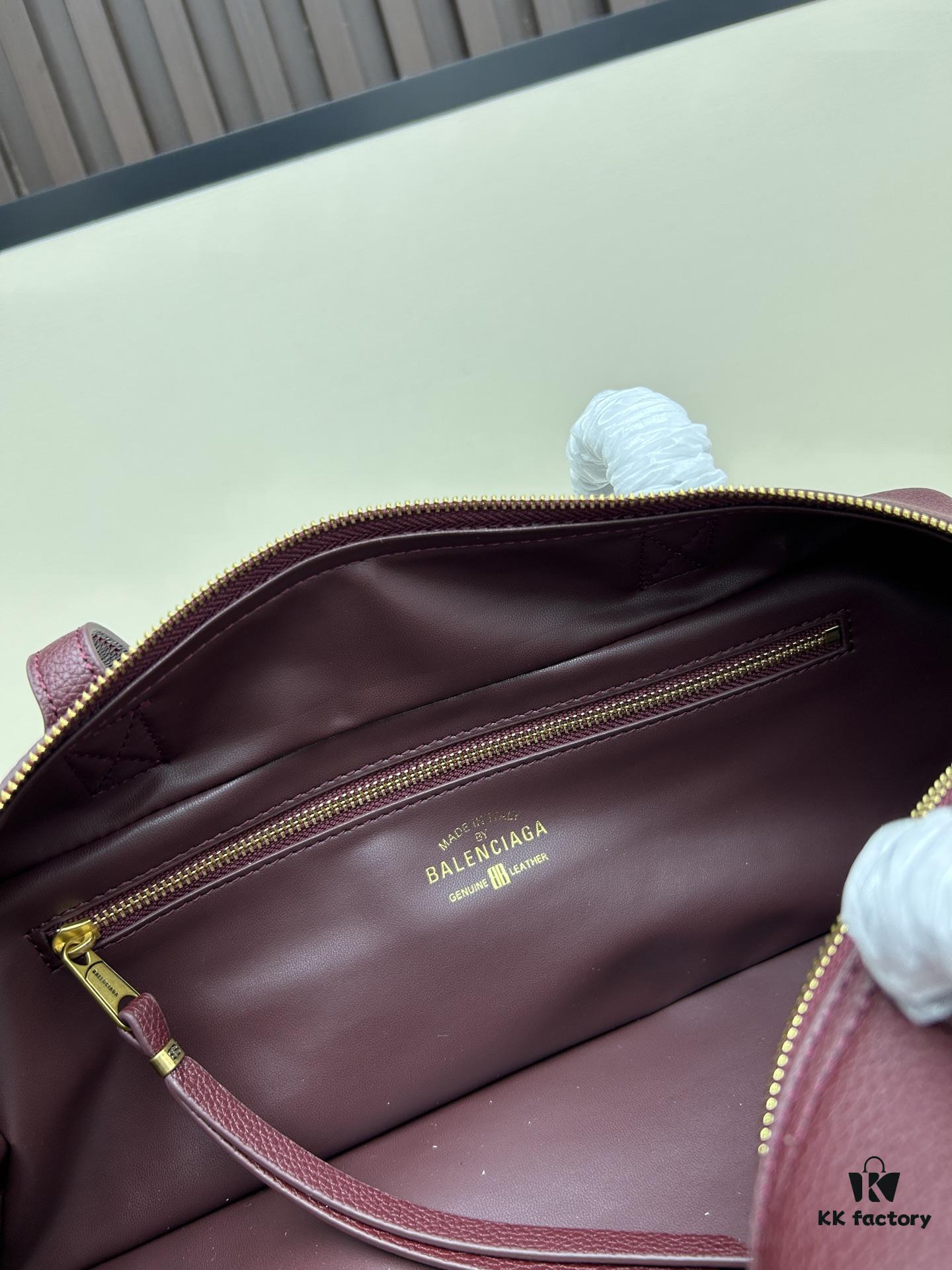 Gift Box Included 🎁, Balenciaga Size 30.9X11.9X11.9cm, Full-Grain Leather Material, 2025 New Minimalist Tote Bag 🛍️ Essential for Early Risers