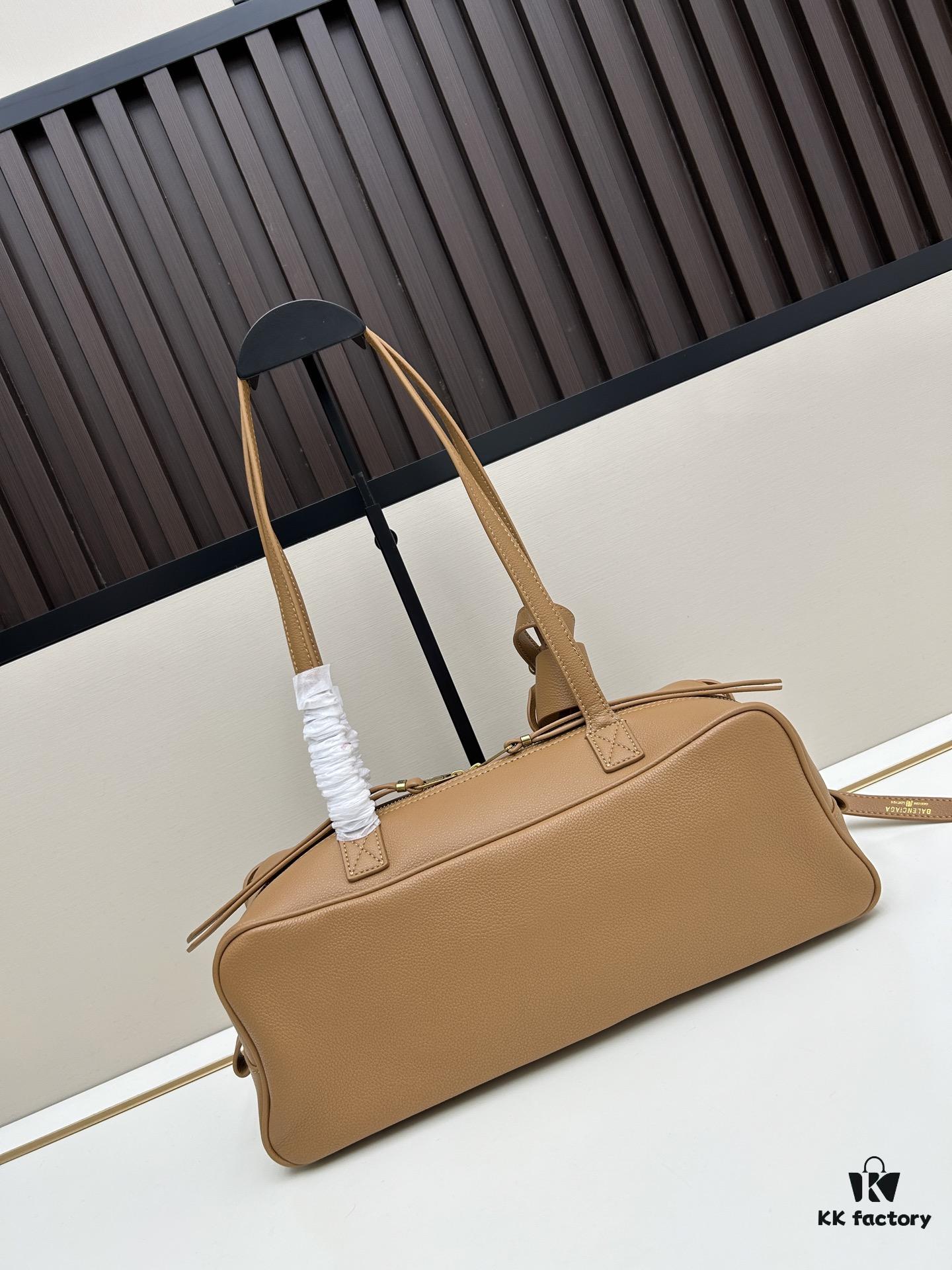 Gift Box Included 🎁, Balenciaga 30.9X11.9X11.9cm Genuine Leather Tote Bag, 2025 New Arrival Niche Style, Must-Have for Early Risers 🛍️