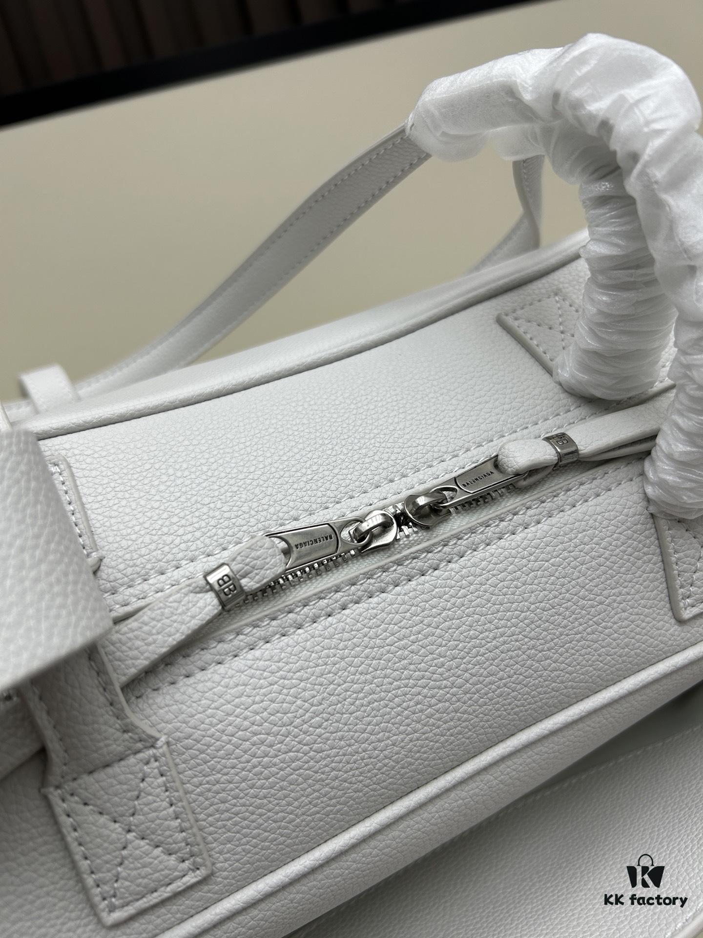 Gift Box Included 🎁, Balenciaga Size 30.9X11.9X11.9cm, Full-Grain Leather Material, 2025 New Minimalist Tote Bag 🛍️ Essential for Early Risers