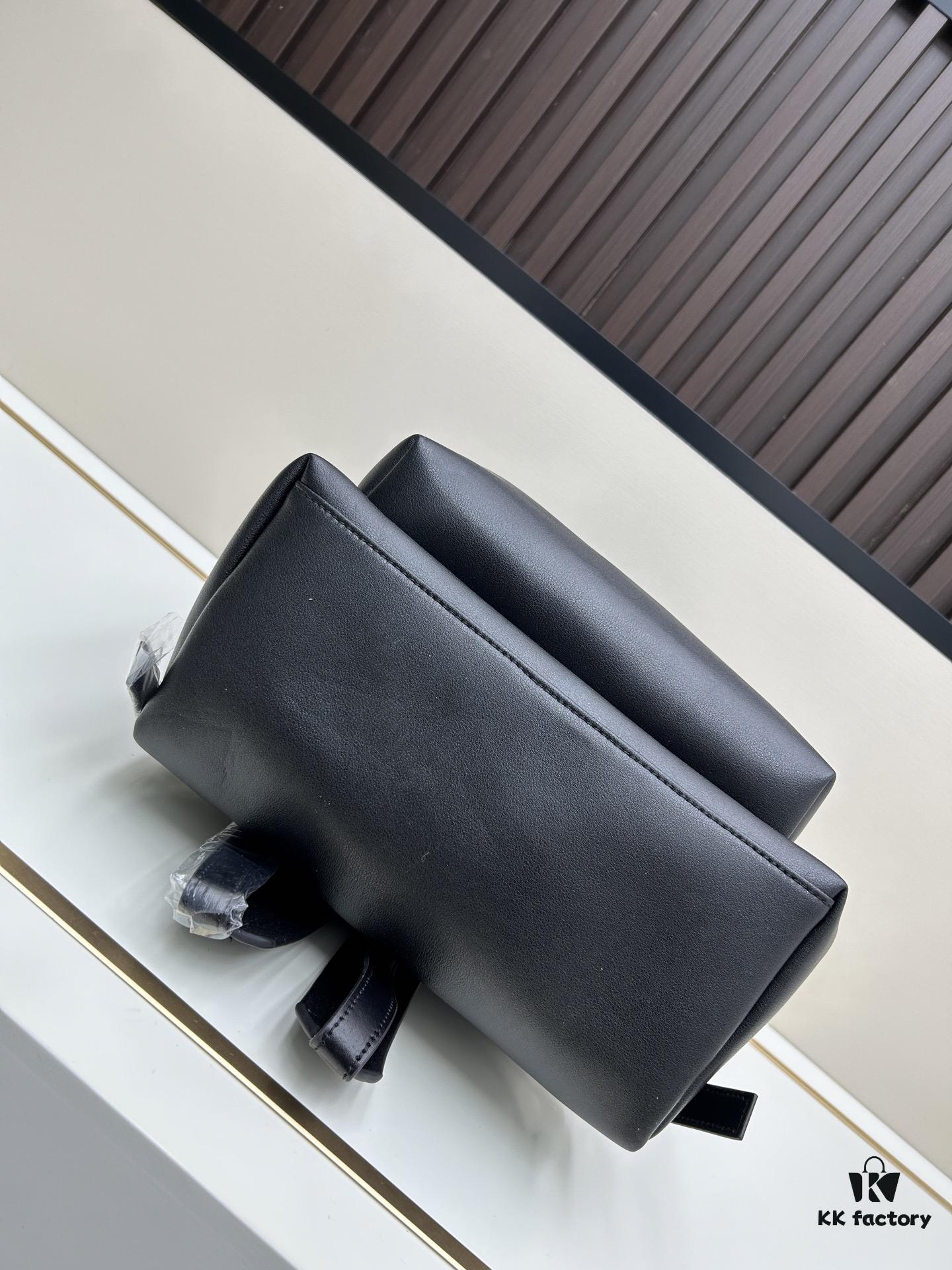 Balenciaga Everyday Backpack