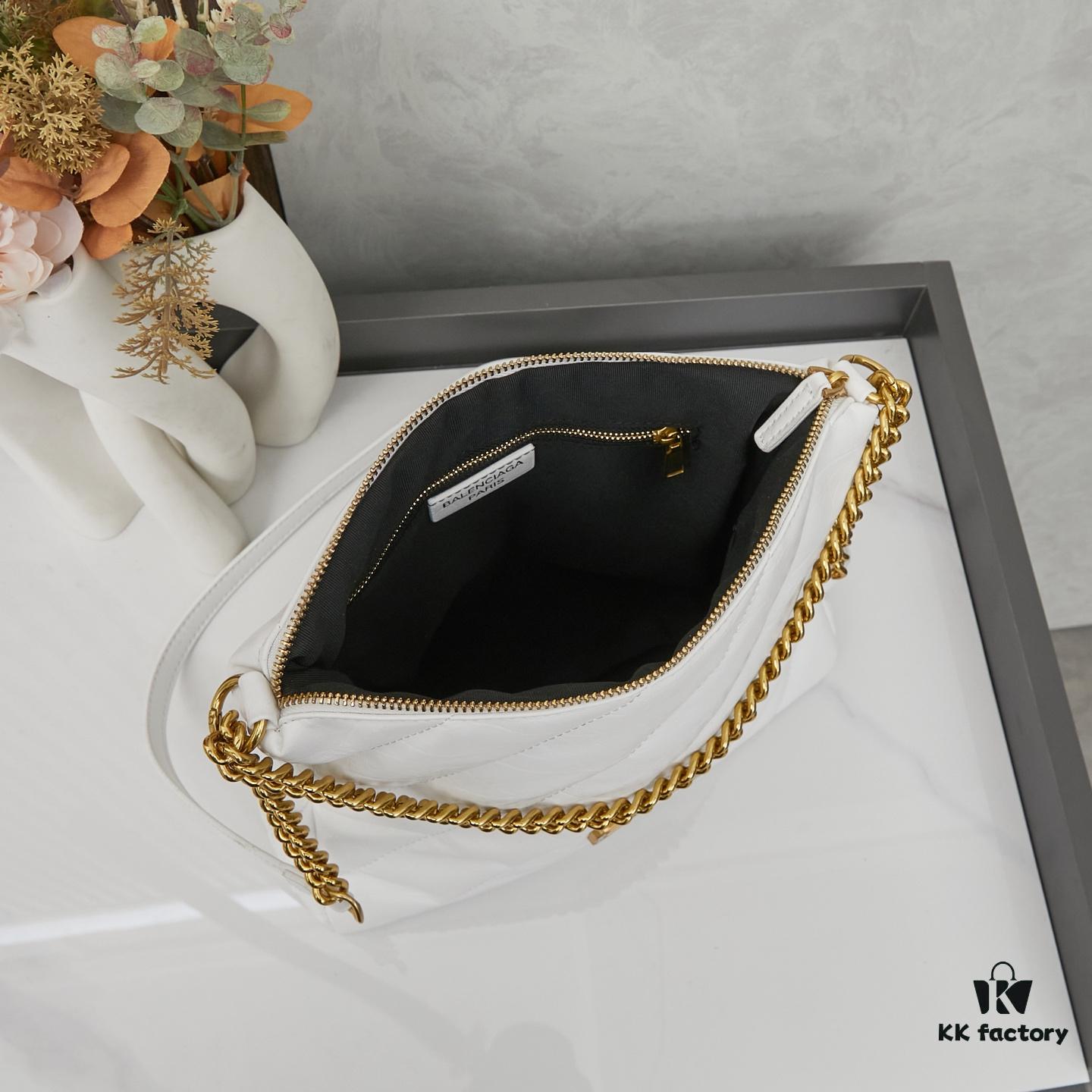 Balenciaga Large Paris Tote Bag in Soft Leather, Model No. 6906, Size 28x23x11