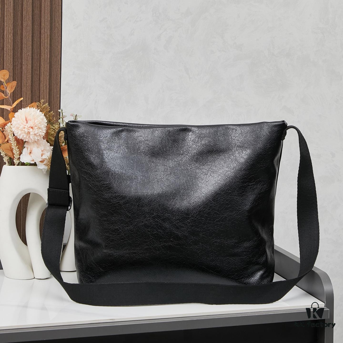 Balenciaga Monaco Medium Hobo Bag