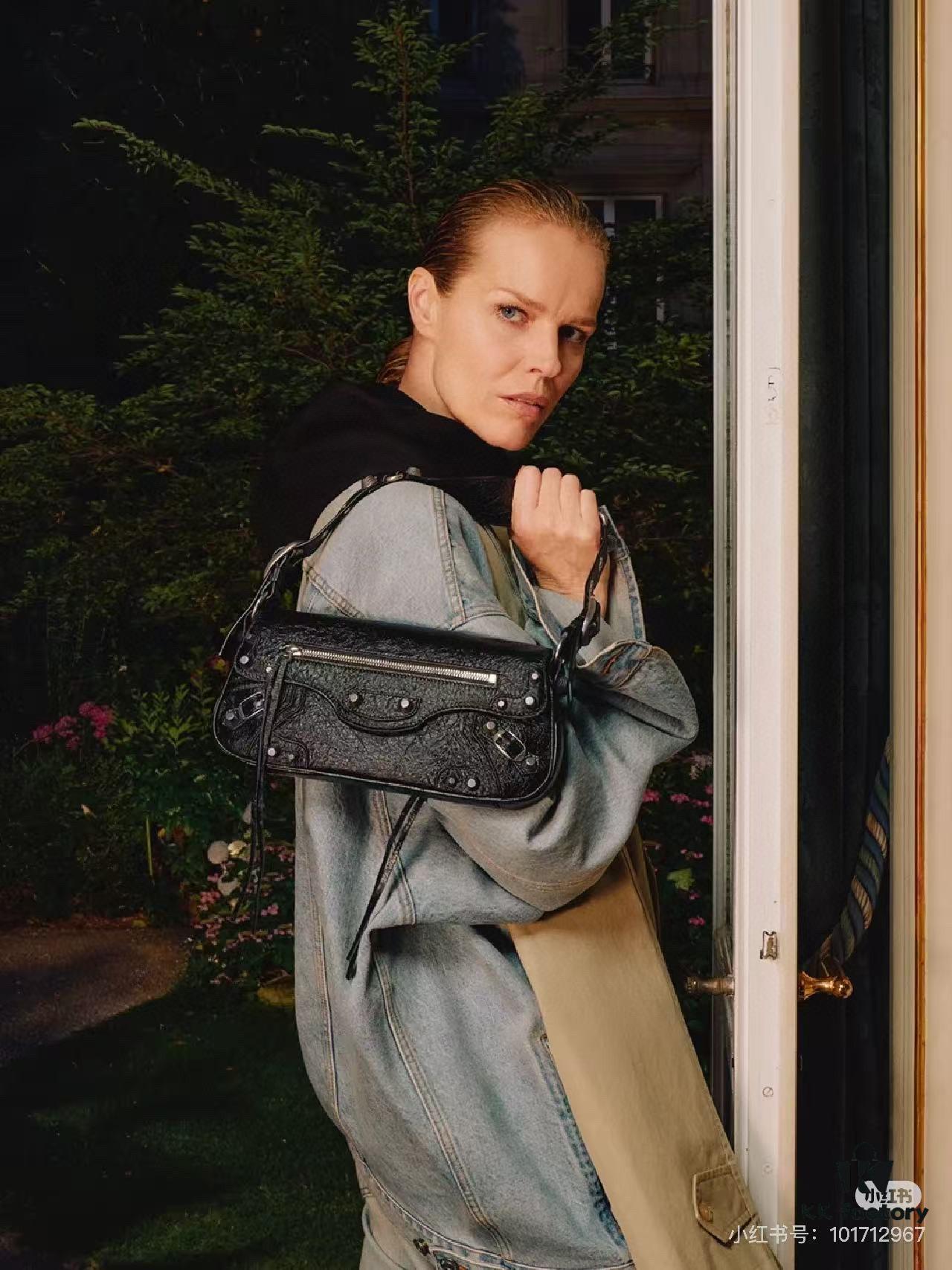 Balenciaga Le Cagole New Sling Bag - Italian Imported Leather, Minimalist Design, Practical Size 28x15x5