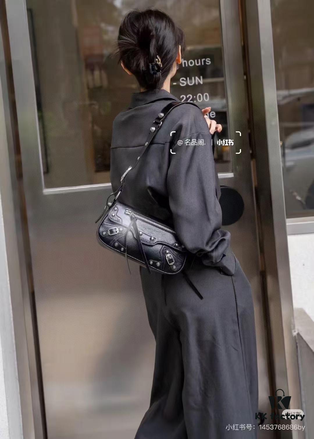 Balenciaga Le Cagole New Sling Bag - Italian Imported Leather, Minimalist Design, Practical Size 28x15x5