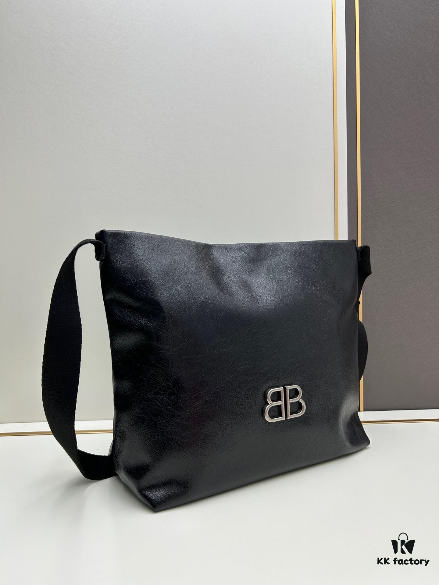 Balenciaga Monaco Medium Hobo Bag