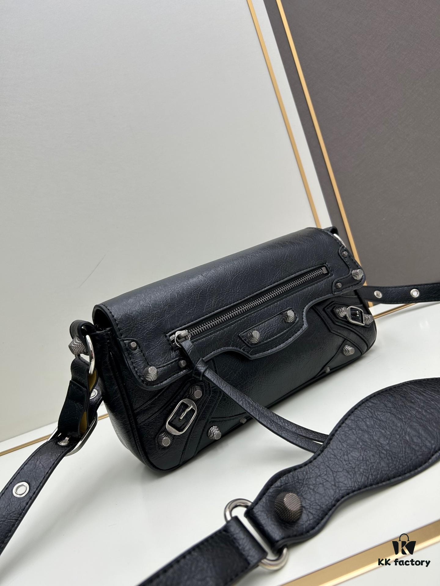 Balenciaga Le Cagole Series New Sling Bag - French Bag Style, Practical Design, Italian Imported Leather