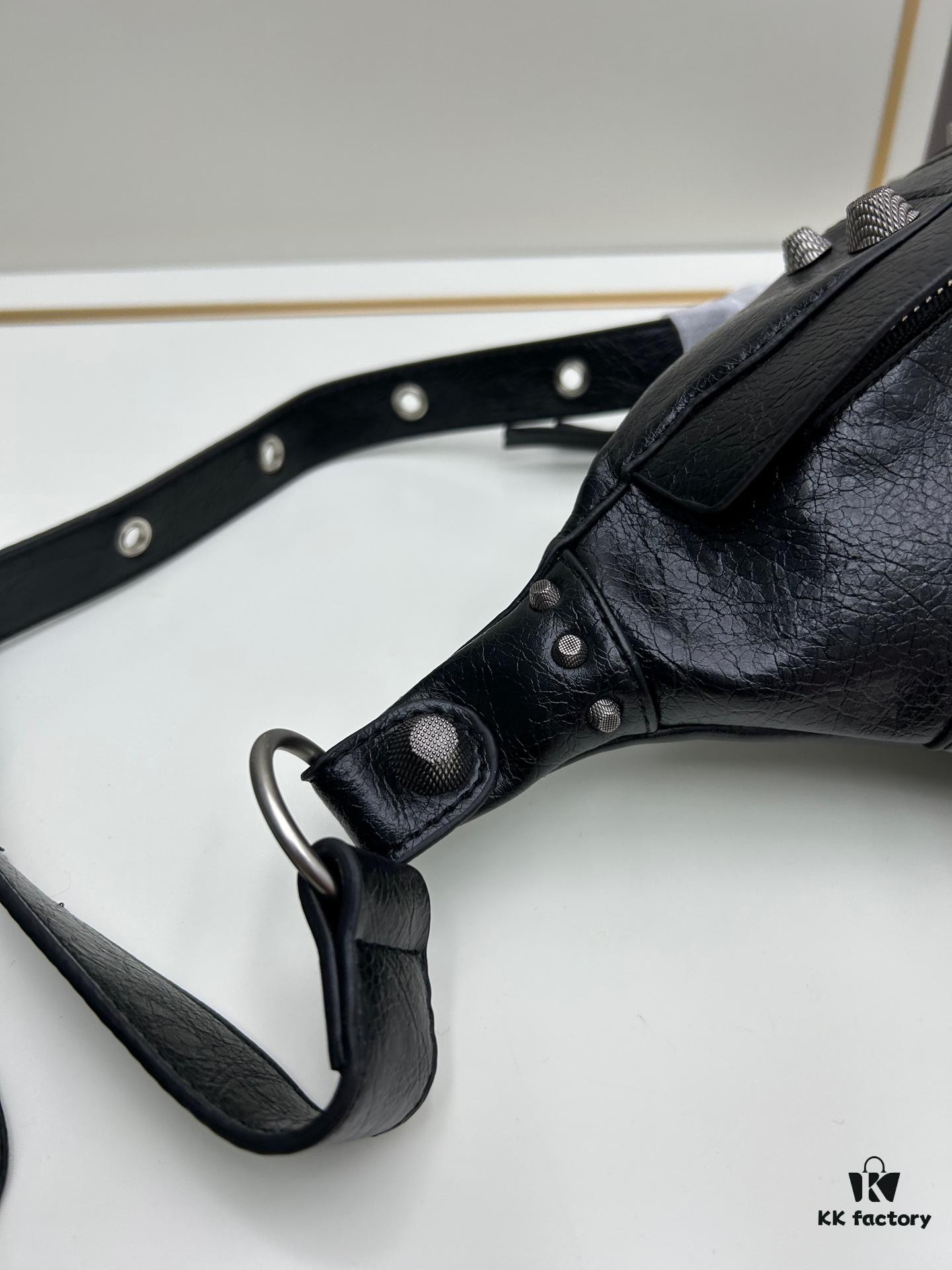 Balenciaga LE CAGOLE ||| LE CAGOLE MEN Medium Waist Bag in Black Fine-Grain Lambskin
