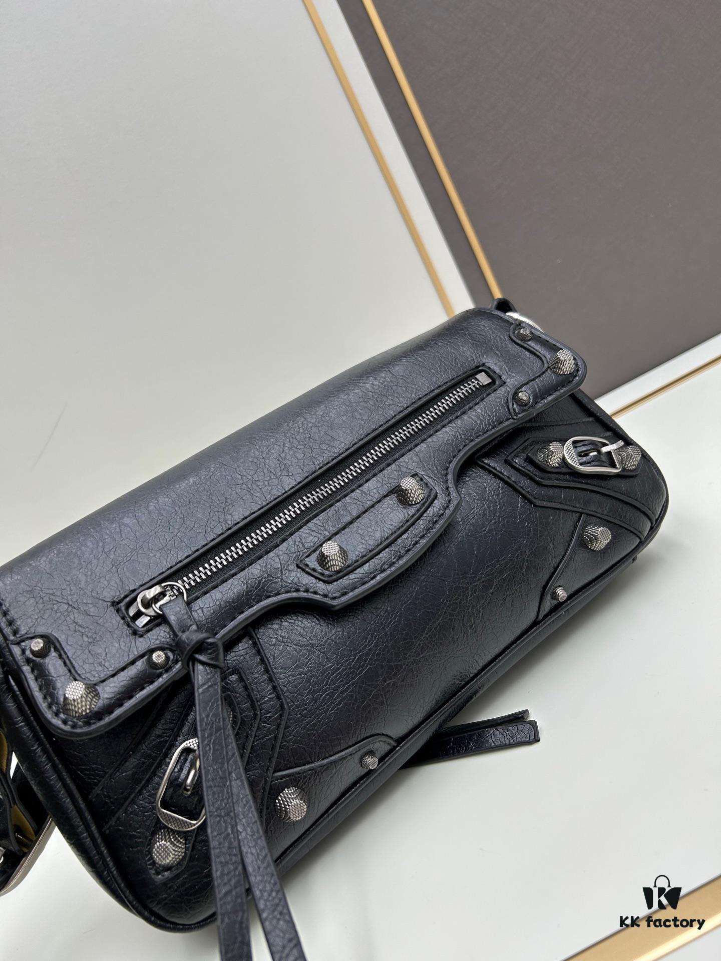 Balenciaga Le Cagole Series New Sling Bag - French Bag Style, Practical Design, Italian Imported Leather