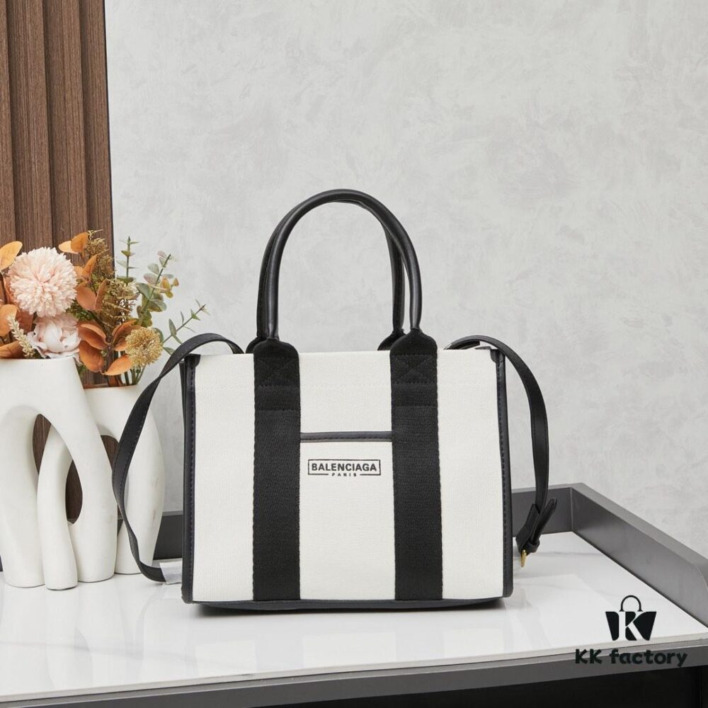Small Balenciaga Hardware Tote – A modern reinterpretation of the canvas bag originally developed for the Marine Corps