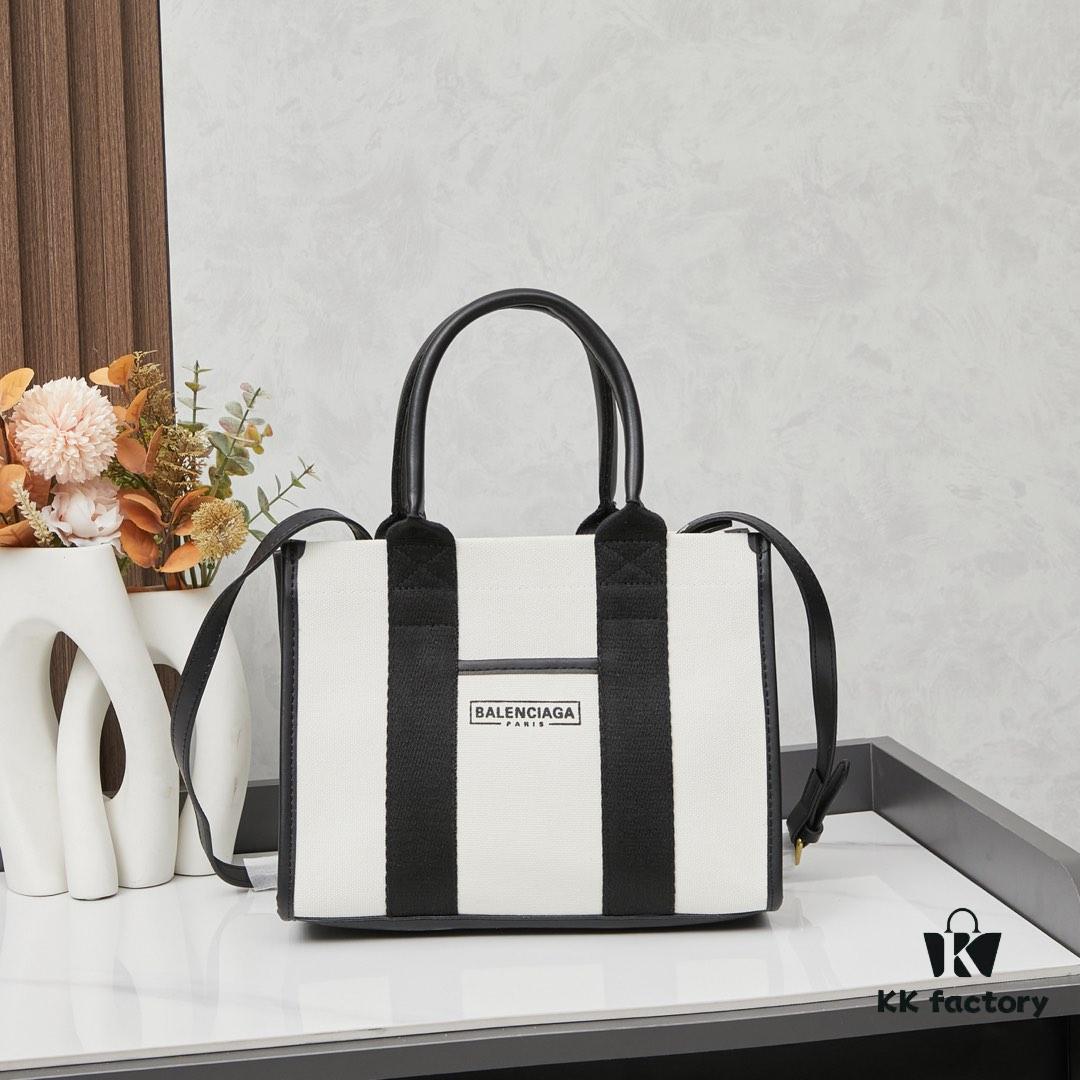 Small Balenciaga Hardware Tote – A modern reinterpretation of the canvas bag originally developed for the Marine Corps