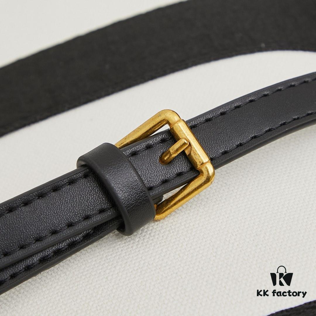 Large Balenciaga Hardware Tote – A modern interpretation of a canvas bag originally developed for the Marine Corps