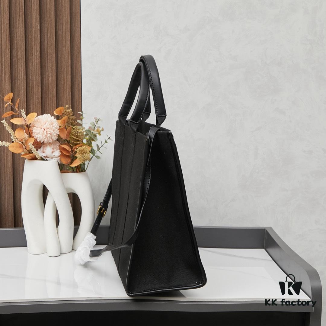 Large Balenciaga Hardware Tote – A modern interpretation of a canvas bag originally developed for the Marine Corps