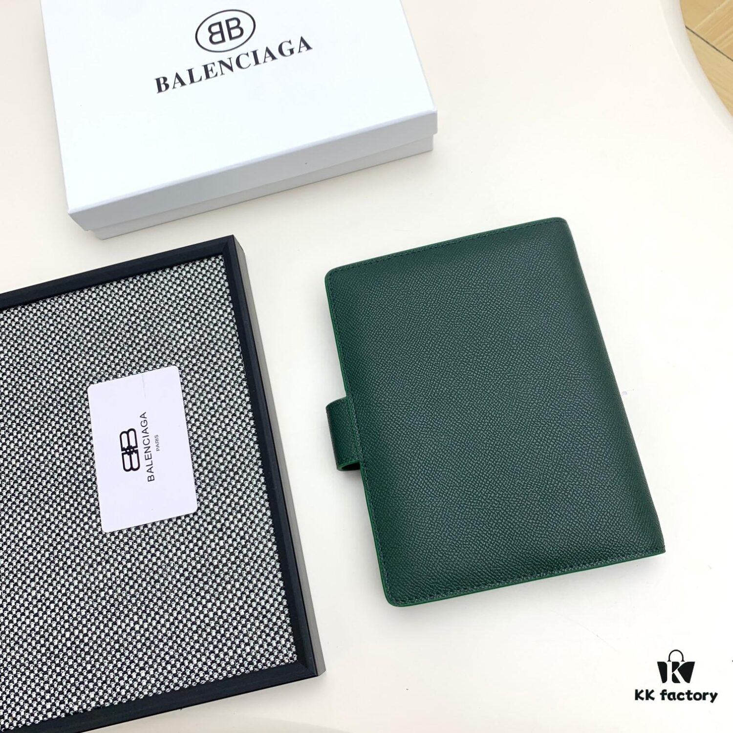 BALENCIAGA Notepad Secret Cabinet Style, Fine Smooth Material, Impeccable Craftsmanship with Built-in Card Slots and Dividers, Size 15x19x4cm