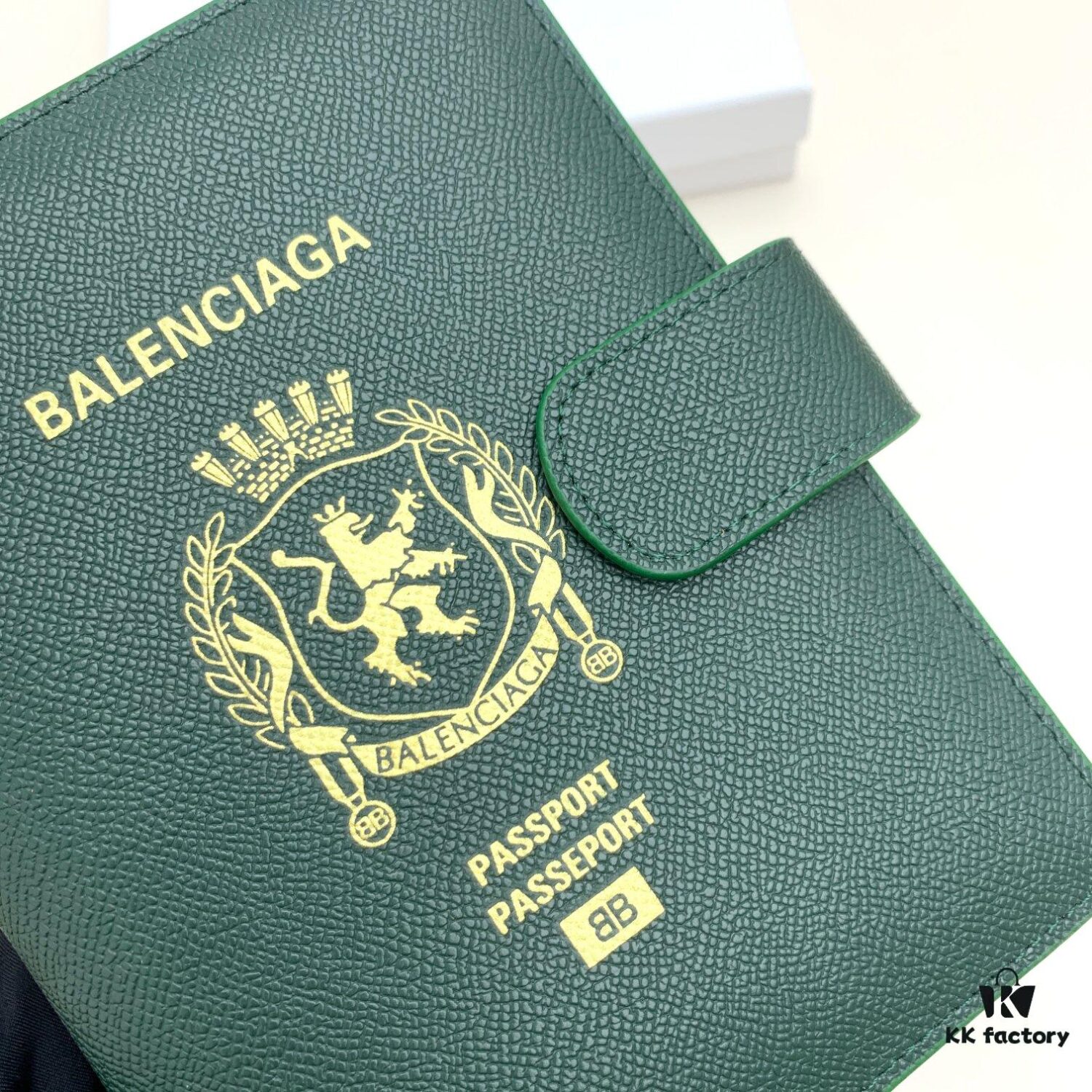 BALENCIAGA Notepad Secret Cabinet Style, Fine Smooth Material, Impeccable Craftsmanship with Built-in Card Slots and Dividers, Size 15x19x4cm