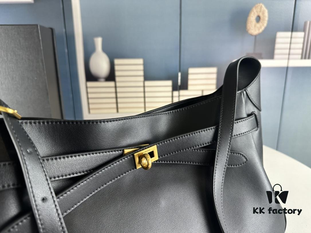 New Balenciaga Winter 24 Collection Re-see Shoulder Bucket Bag, Full-Grain Leather, Minimalist Luxury Design, Upcycled Motorcycle Glove Handbag with Keychain Closure, Effortlessly Chic Look