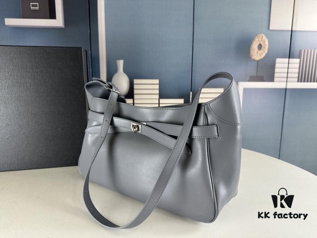 New Balenciaga Winter 24 Collection Re-See Shoulder Bucket Bag, Full-Grain Leather, Minimalist Luxury Design, Upcycled Motorbike Glove Clutch with Keychain Closure, Effortlessly Chic Look