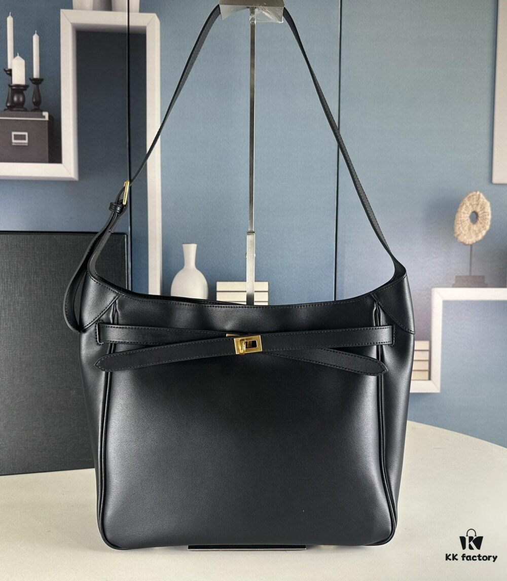 New BALENCIAGA Winter 24 Collection Re-See Shoulder Bucket Bag, Full-Grain Leather, Minimalist Luxury Design, Upcycled Motorbike Glove Handbag with Keychain Closure, Elegant and Sophisticated Lazy Lady Style