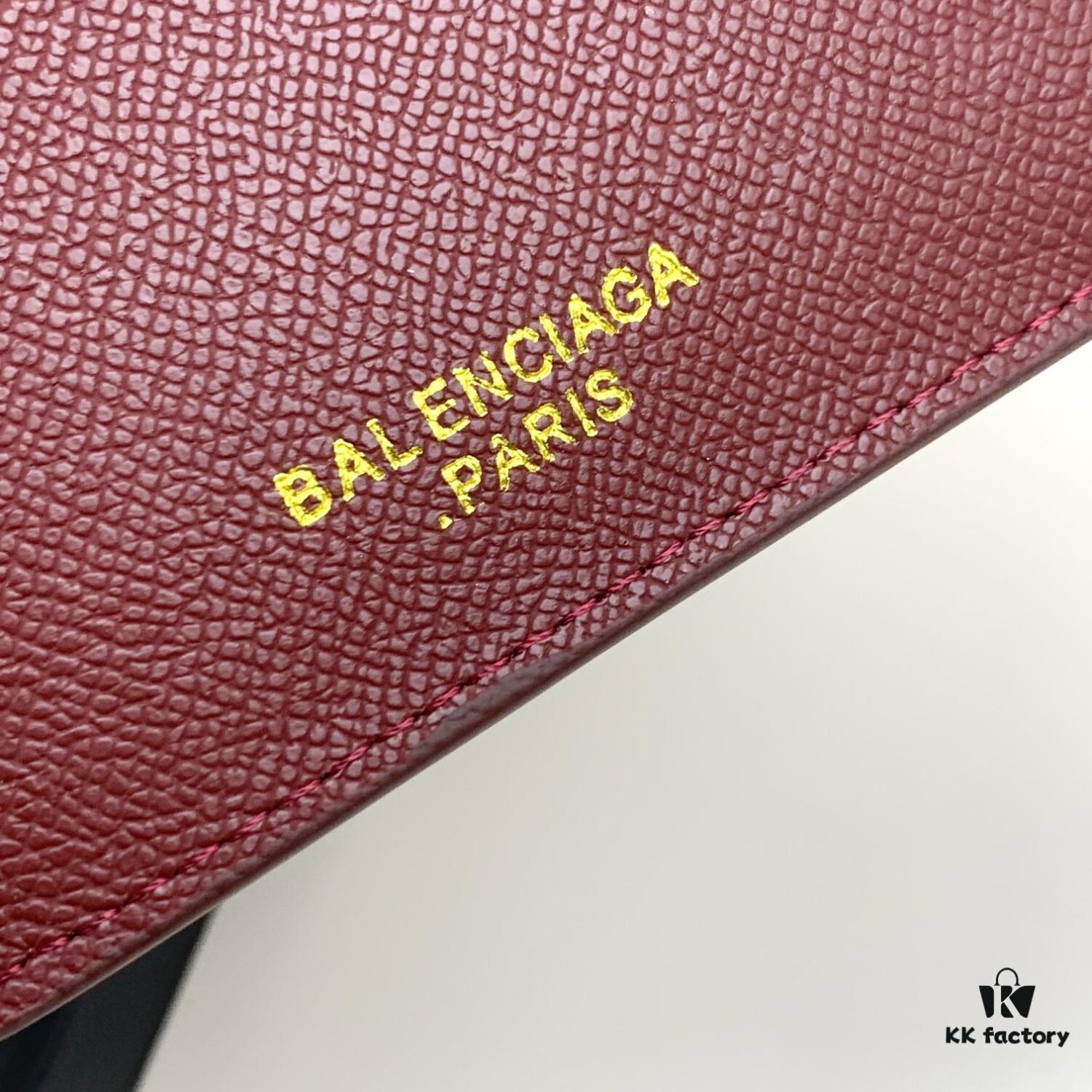 BALENCIAGA Notepad ✉️ Boutique Edition, Exquisite Smooth Material, Impeccable Craftsmanship, Featuring Card Slots and Interior Compartments, Size 15x19x4cm