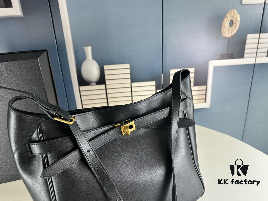 New BALENCIAGA Winter 24 Collection Re-See Shoulder Bucket Bag, Full-Grain Leather, Minimalist Luxury Design, Upcycled Motorbike Glove Handbag with Keychain Closure, Elegant and Sophisticated Lazy Lady Style