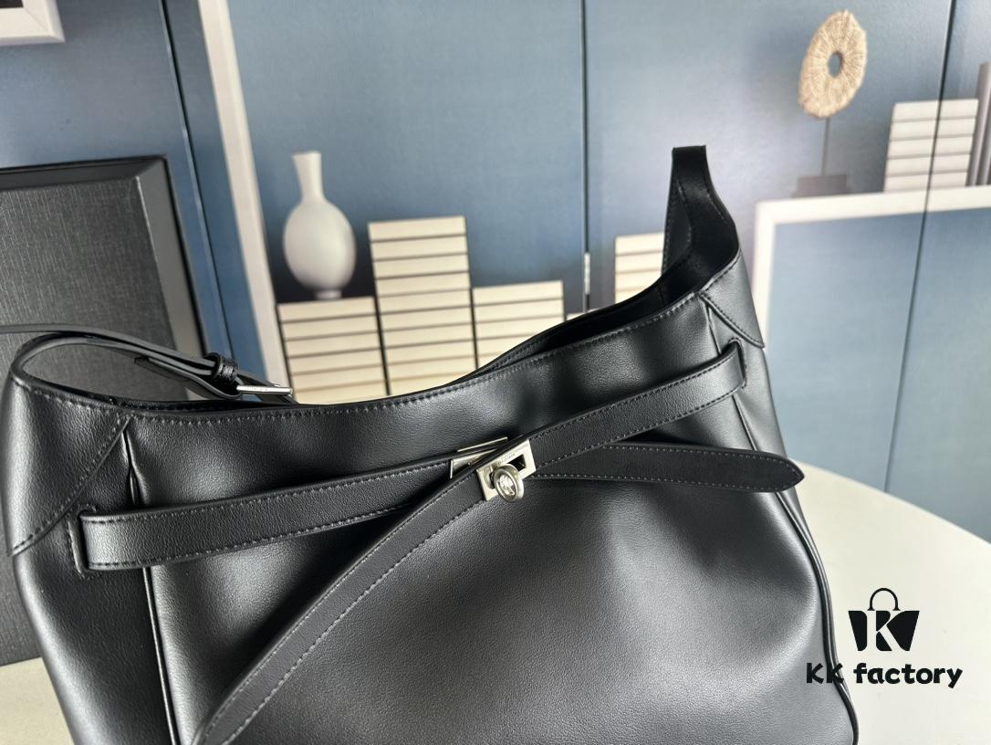 New Balenciaga Winter 24 Collection Re-See Shoulder Bucket Bag, Top-Grain Leather, Minimalist Luxury Design, Recycled Motorcycle Glove Handbag with Keychain Closure, Elegant and Sophisticated Look