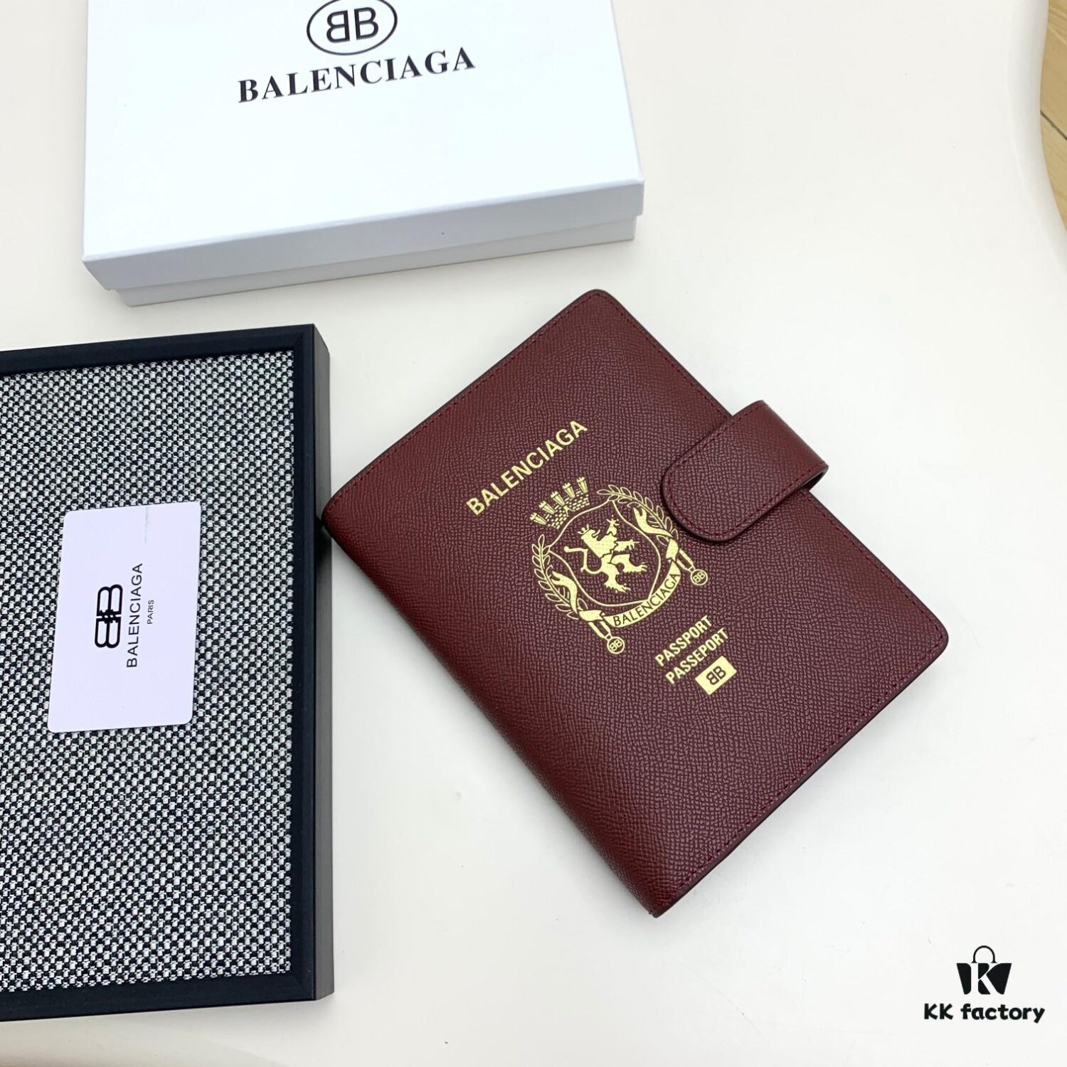 BALENCIAGA Notepad ✉️ Boutique Edition, Exquisite Smooth Material, Impeccable Craftsmanship, Featuring Card Slots and Interior Compartments, Size 15x19x4cm