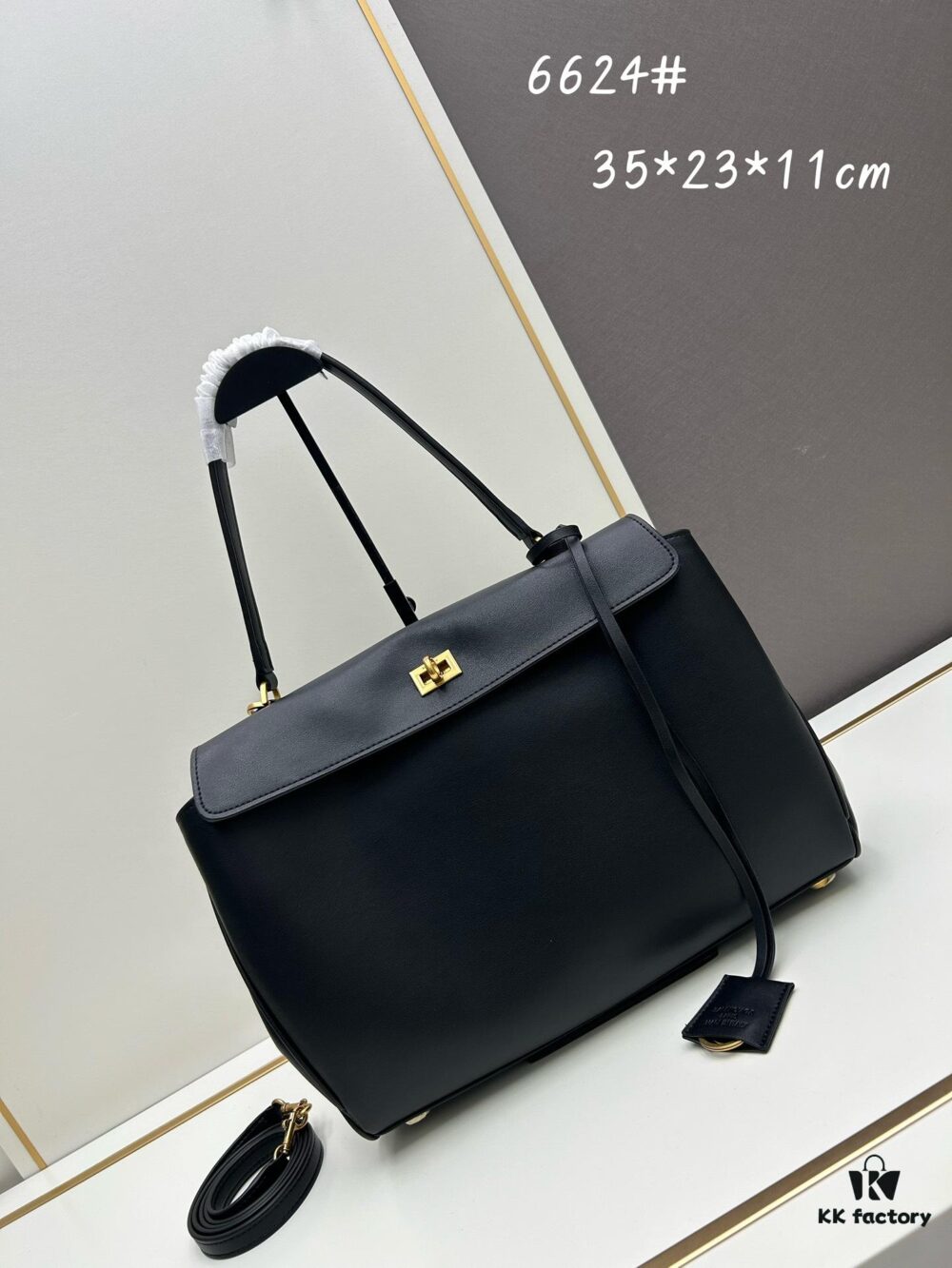 35cm Balenciaga Rodeo