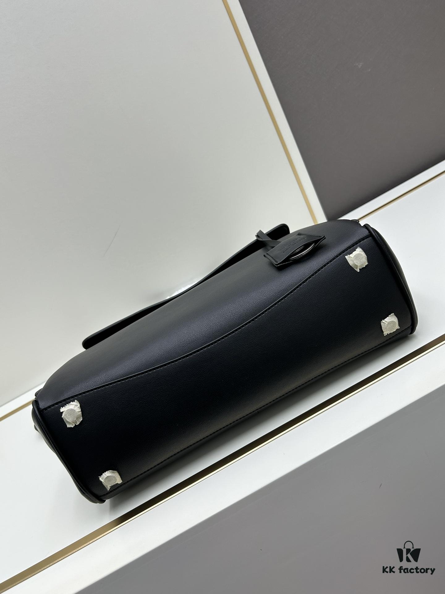 35cm Balenciaga Rodeo