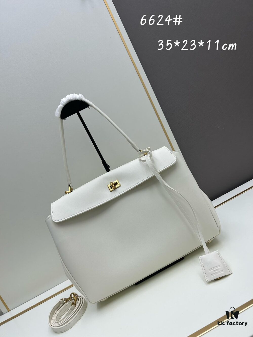 35cm Balenciaga Rodeo