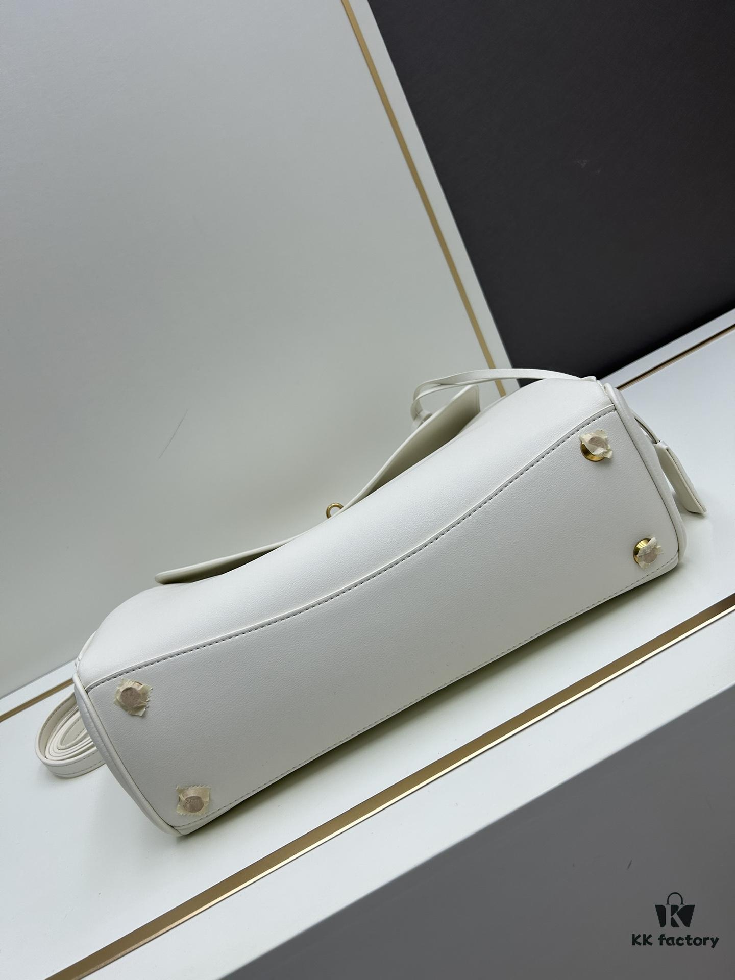 35cm Balenciaga Rodeo