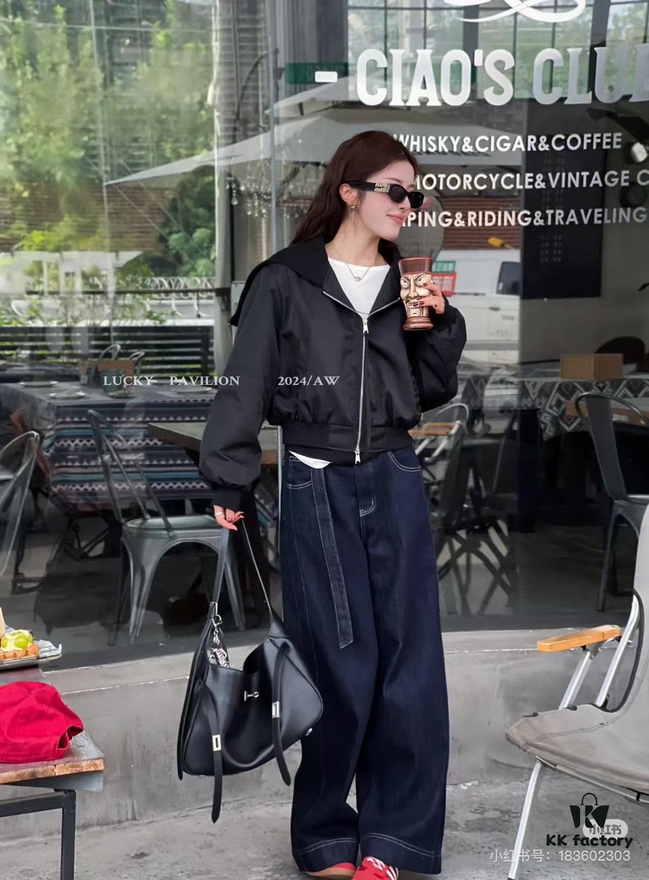 New BALENCIAGA Winter 24 Collection Re-See Shoulder Bucket Bag, Full-Grain Leather, Minimalist Luxury Design, Upcycled Motorcycle Glove Clutch with Keychain Closure, Effortlessly Chic Oversized Look