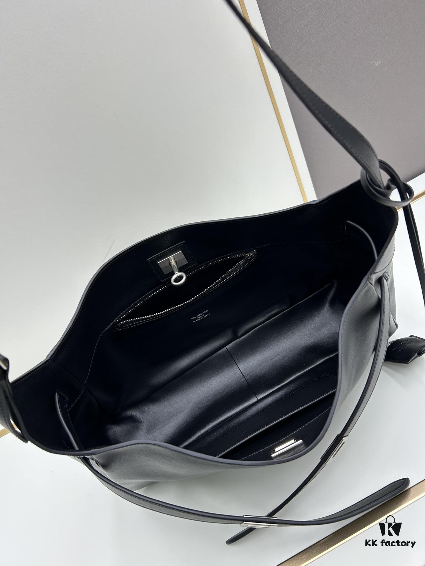 New BALENCIAGA Winter 24 Collection Re-See Shoulder Bucket Bag, Top-Grain Cowhide Leather, Minimalist Luxury Design