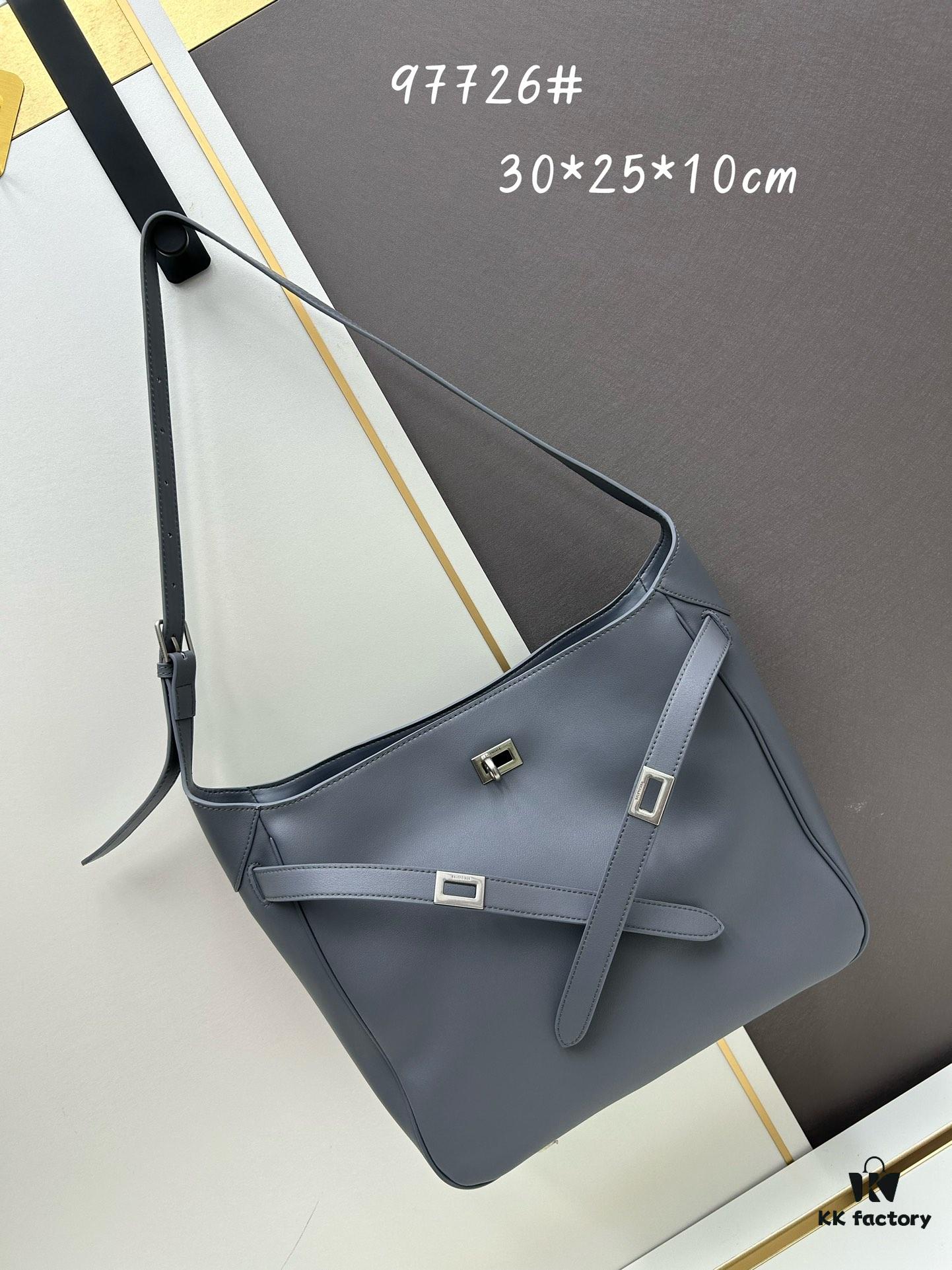 New Balenciaga Winter 24 Collection Re-See Shoulder Bucket Bag, Full-Grain Leather, Minimalist Luxury Design, Upcycled Motorbike Glove Handbag with Keyring Closure, Effortlessly Chic Oversized Style