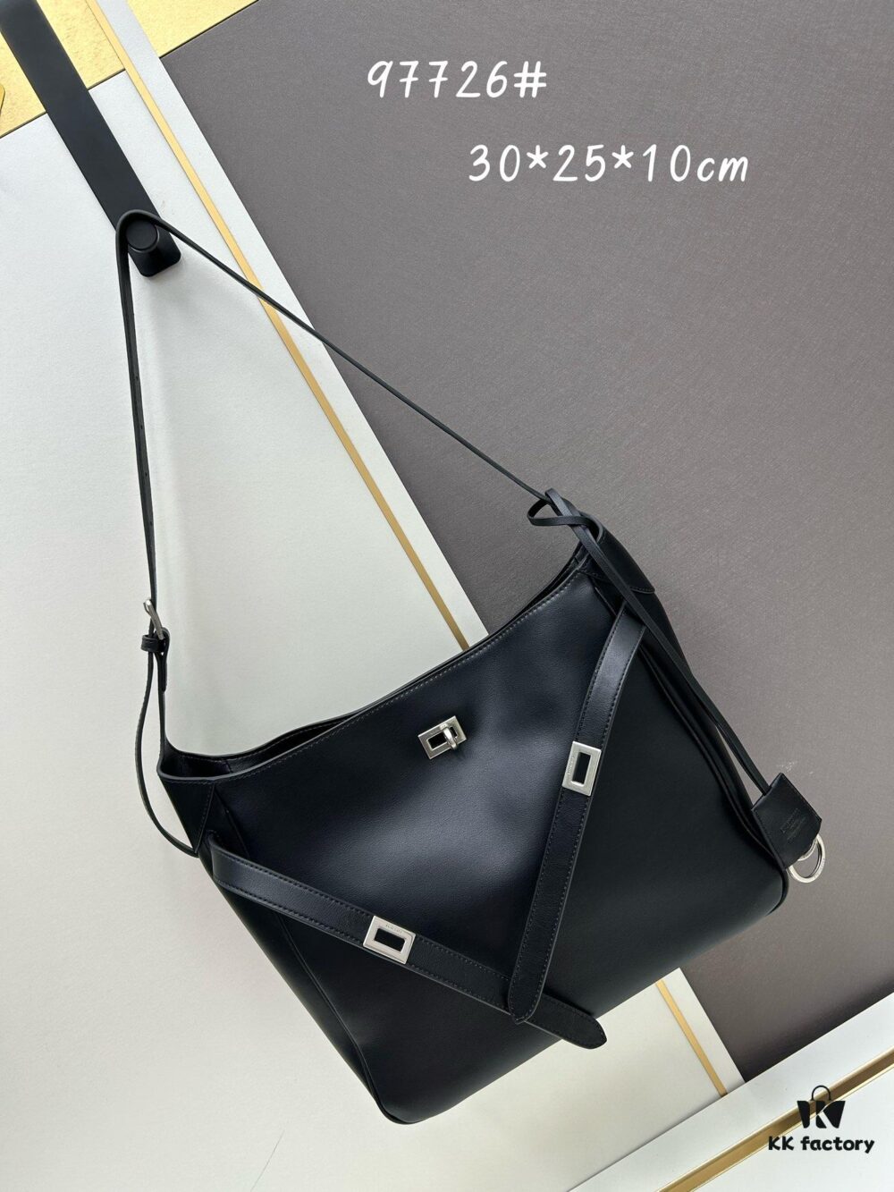 New Balenciaga Winter 24 Collection Re-see Shoulder Bucket Bag, Full-Grain Leather, Minimalist Luxury Design, Upcycled Motorcycle Glove Handbag with Keychain Closure, Effortless Chic Style