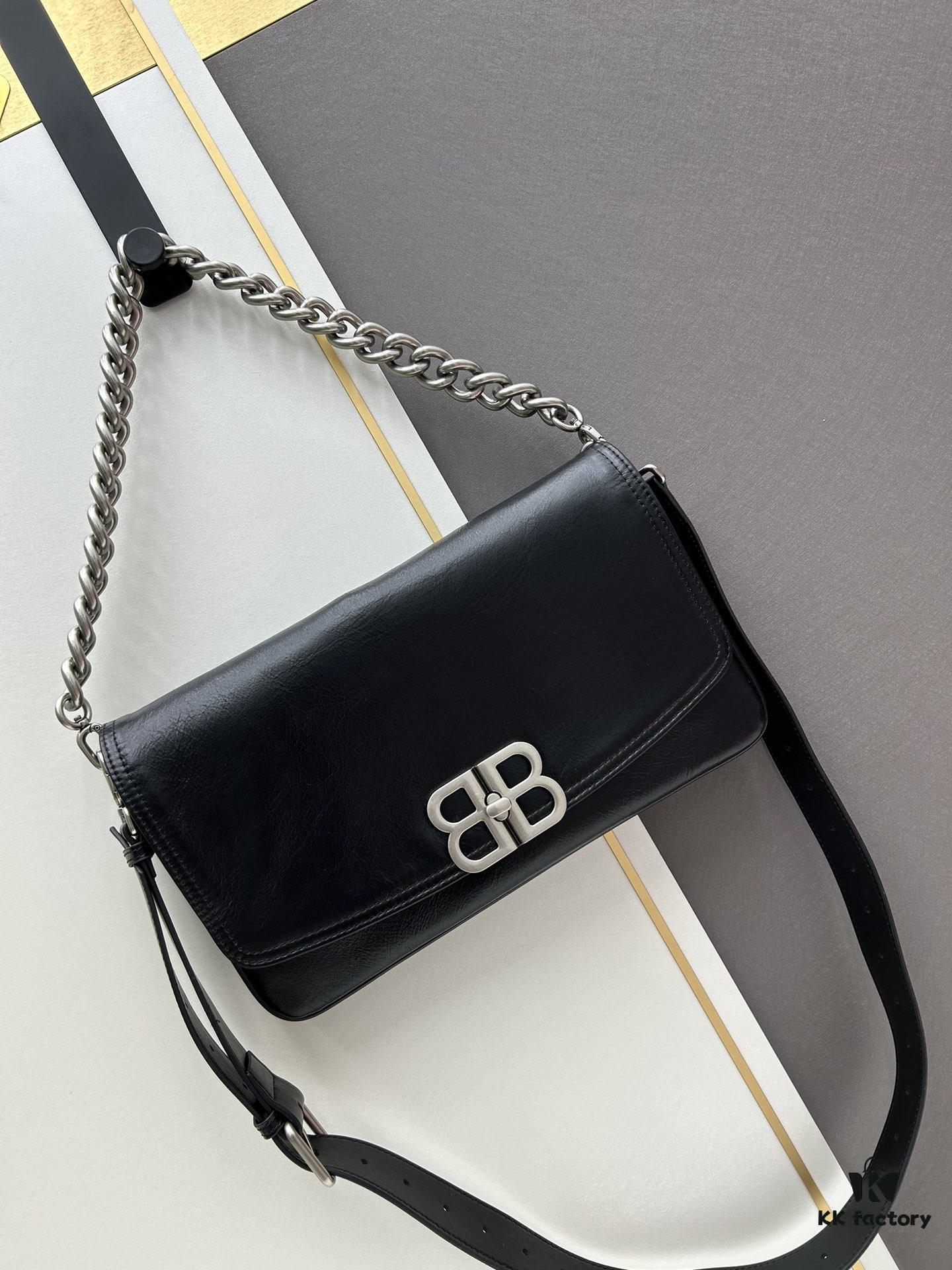 Medium Size 💰 Latest Hot-Selling Balenciaga New Soft Bag 84883, Top Grain Leather, Soft and Fine Texture, Stylish Metal Chain Strap