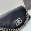 Medium Size 💰 Latest Hot-Selling Balenciaga New Soft Bag 84883, Top Grain Leather, Soft and Fine Texture, Stylish Metal Chain Strap