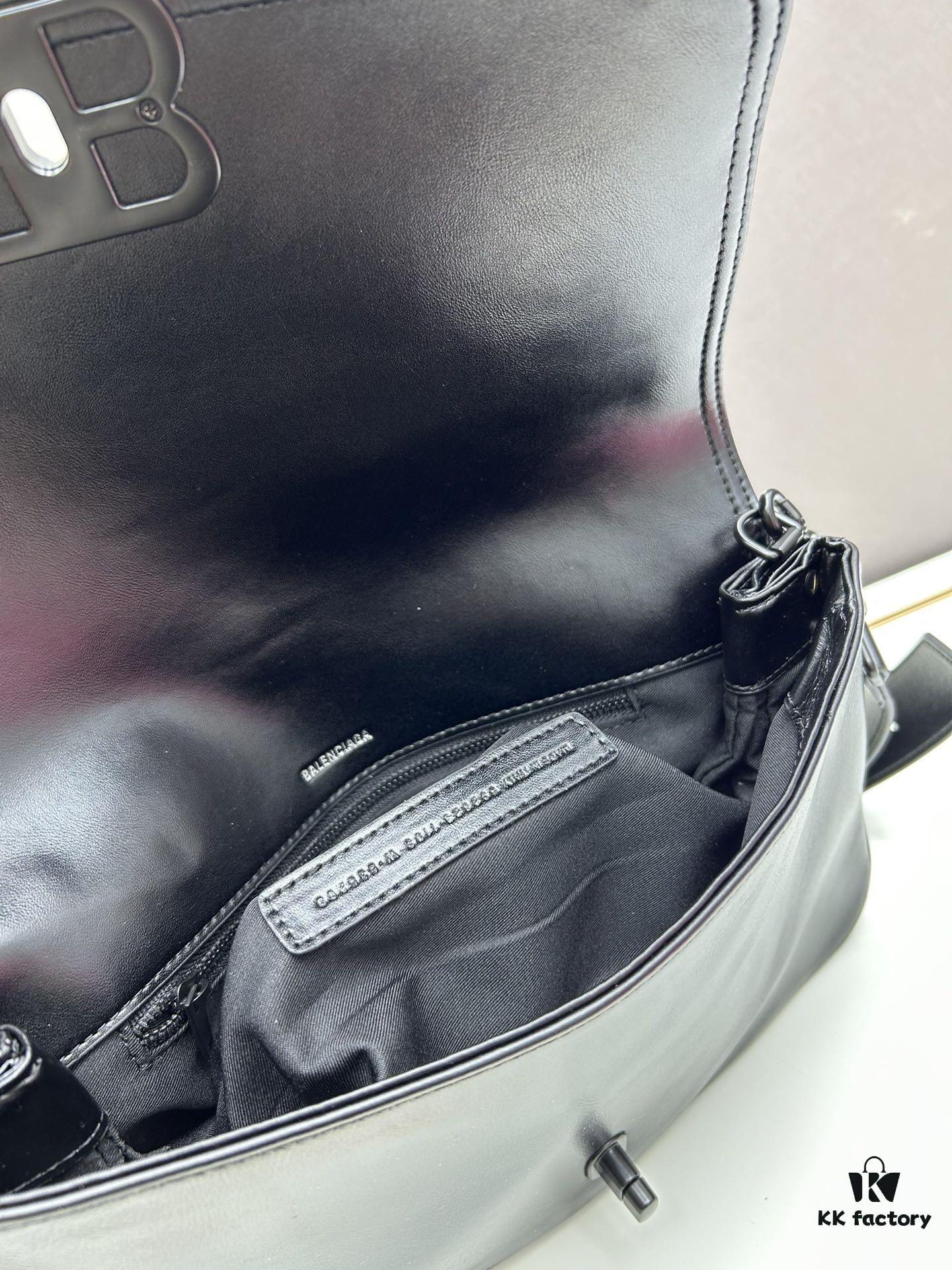 Medium Size 💰 Latest Hot-Selling Balenciaga New Soft Bag, Premium Full-Grain Leather, Elegant and Spacious