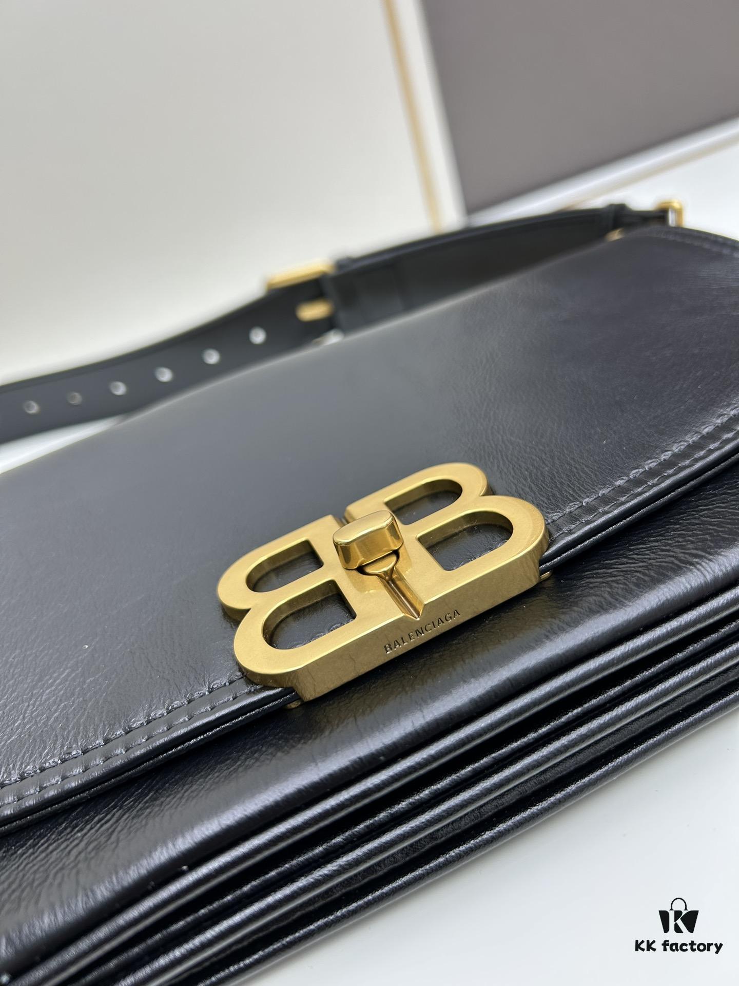 Medium Size 💰 Latest Hot-Selling Balenciaga New Soft Bag, Premium Full-Grain Leather, Elegant and Spacious