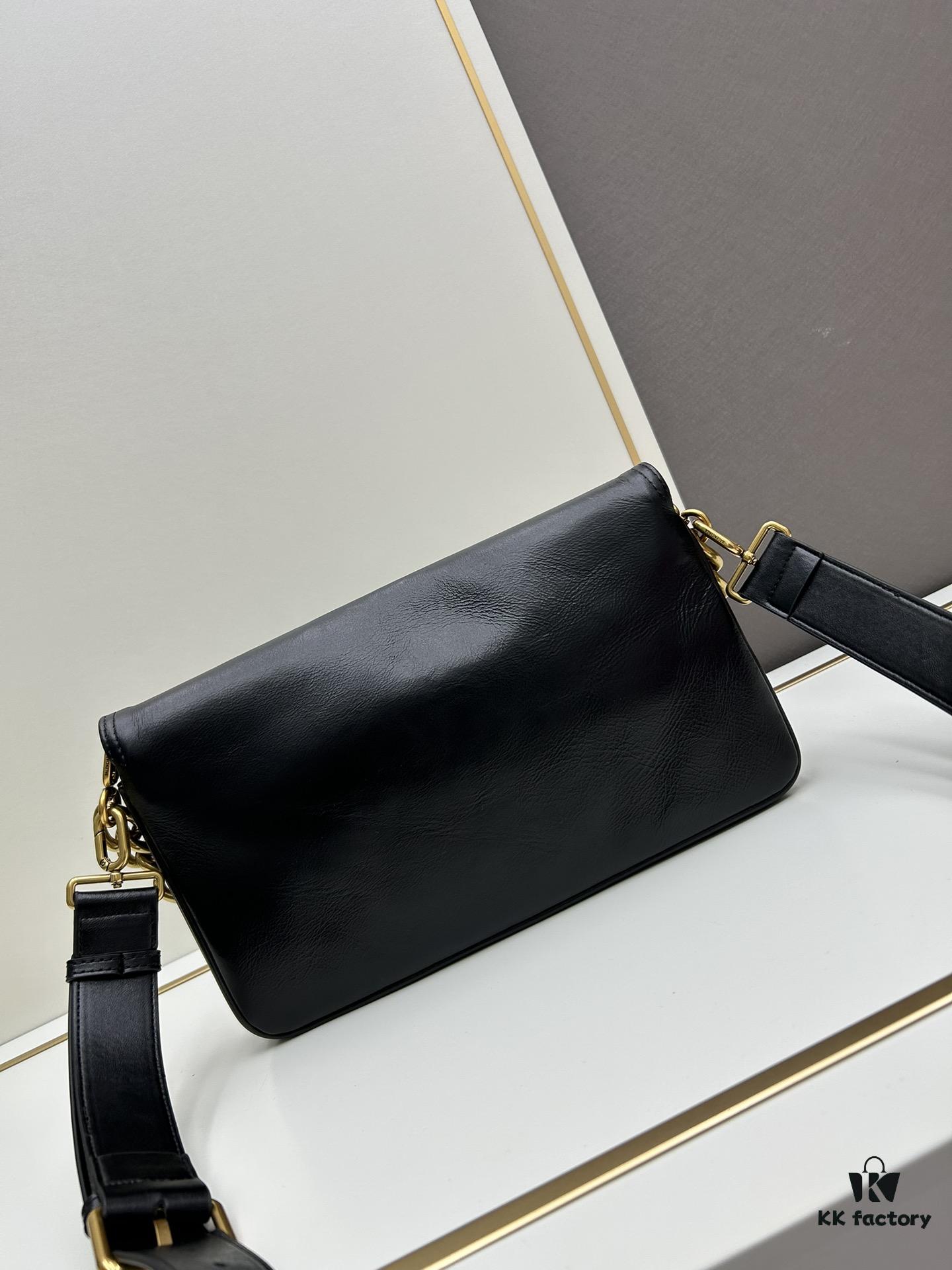 Medium Size 💰 Latest Hot-Selling Balenciaga New Soft Bag, Premium Full-Grain Leather, Elegant and Spacious